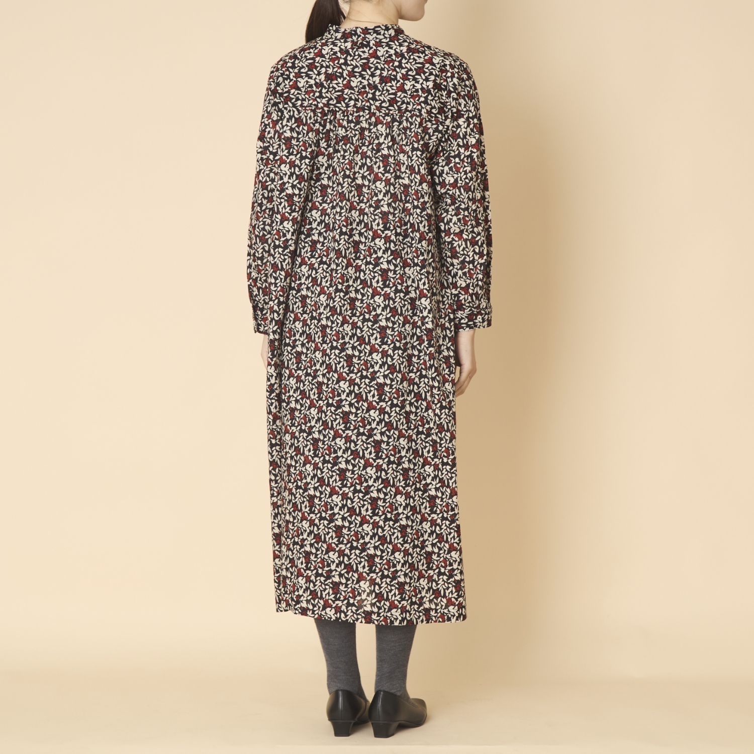 PONT DE CHALONS/フラワープリントギャザーワンピース ブラック