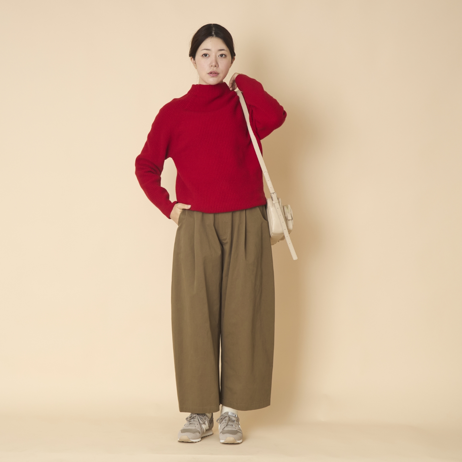 NARU/タスマニアラムウールボトルネックニット