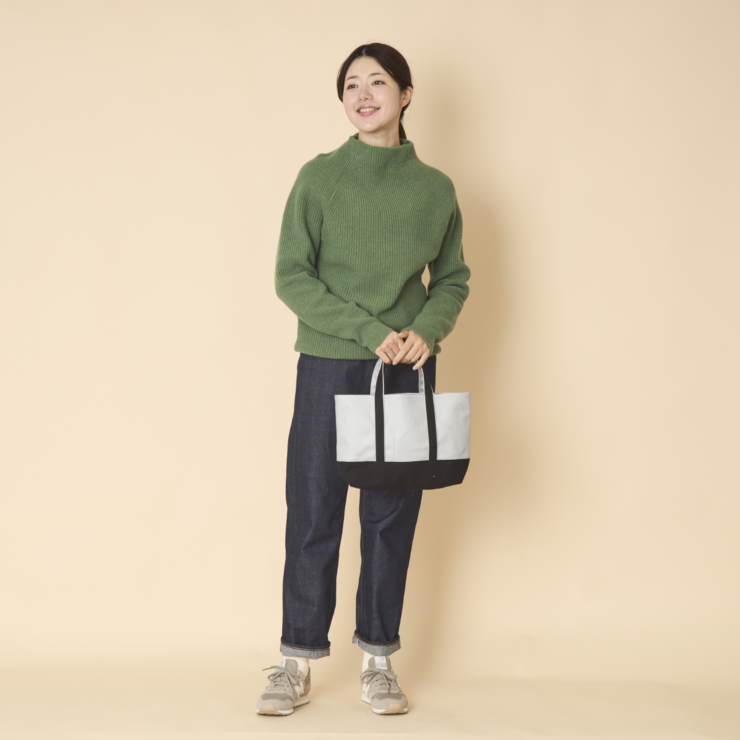 NARU/タスマニアラムウールボトルネックニット