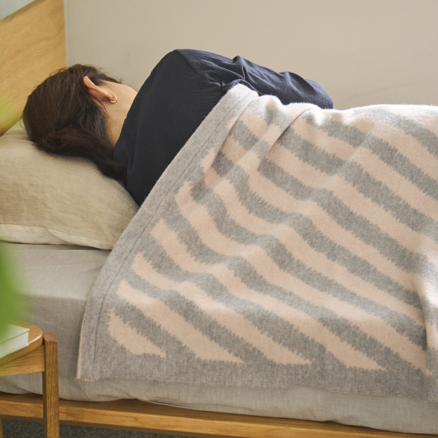 LAPUAN KANKURIT/METSÄLAMPI メリノウールブランケット 130x200cm