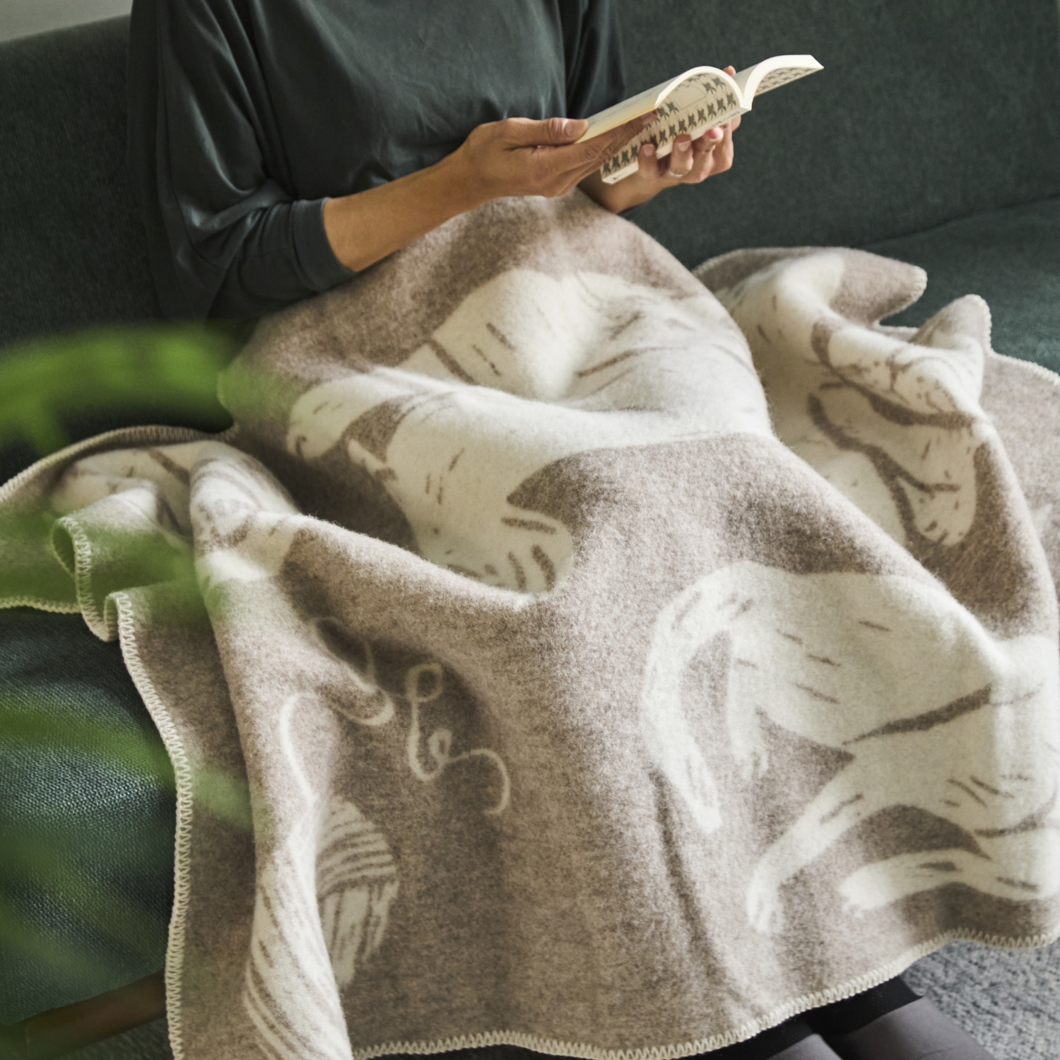 LAPUAN KANKURIT/KISSANPÄIVÄT ウールブランケット 90×130cm