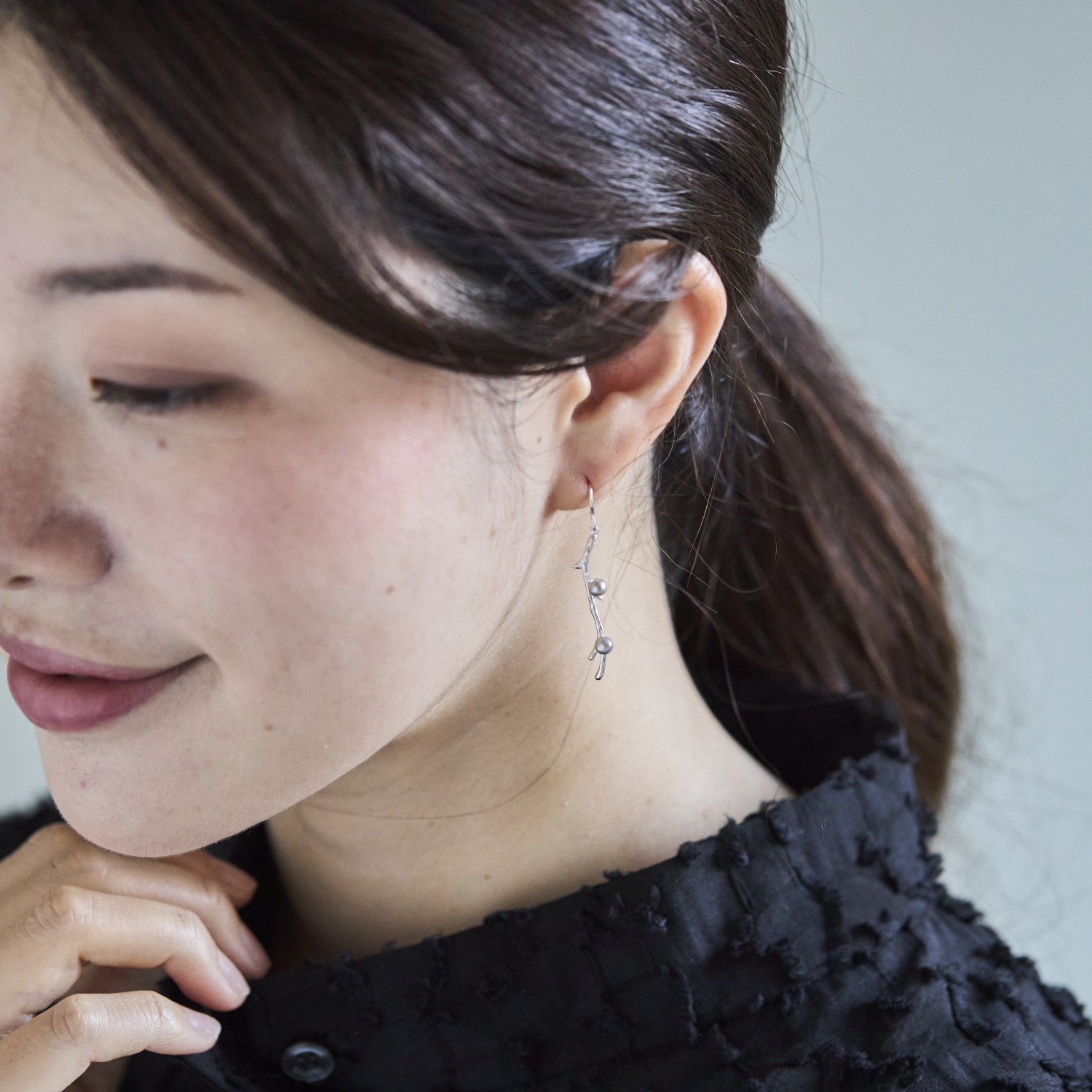 ichinose naomi/snow branch ピアス -顔まわりが明るくなる、ほどよい