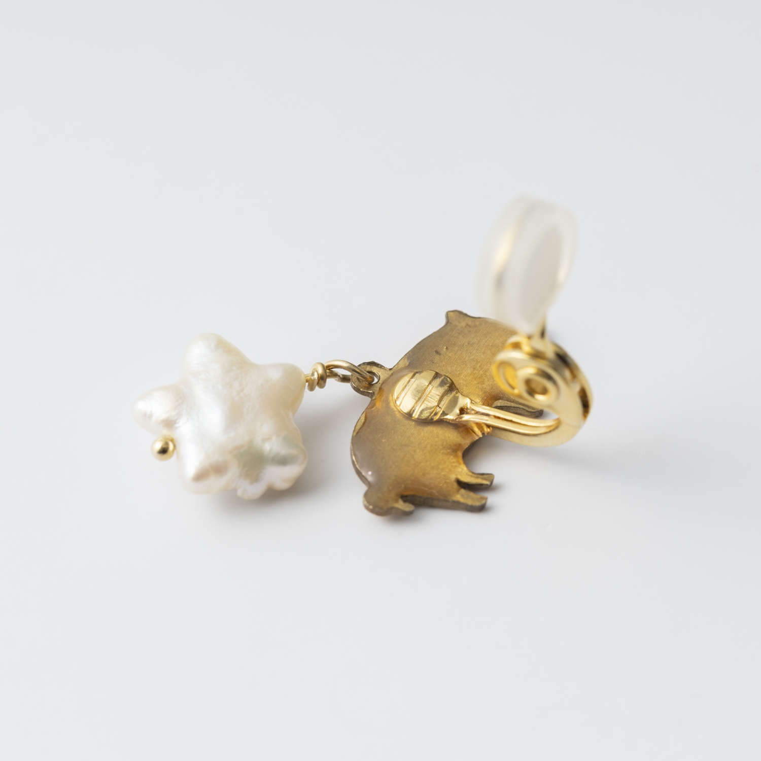 laneii/ブラスモチーフイヤリング