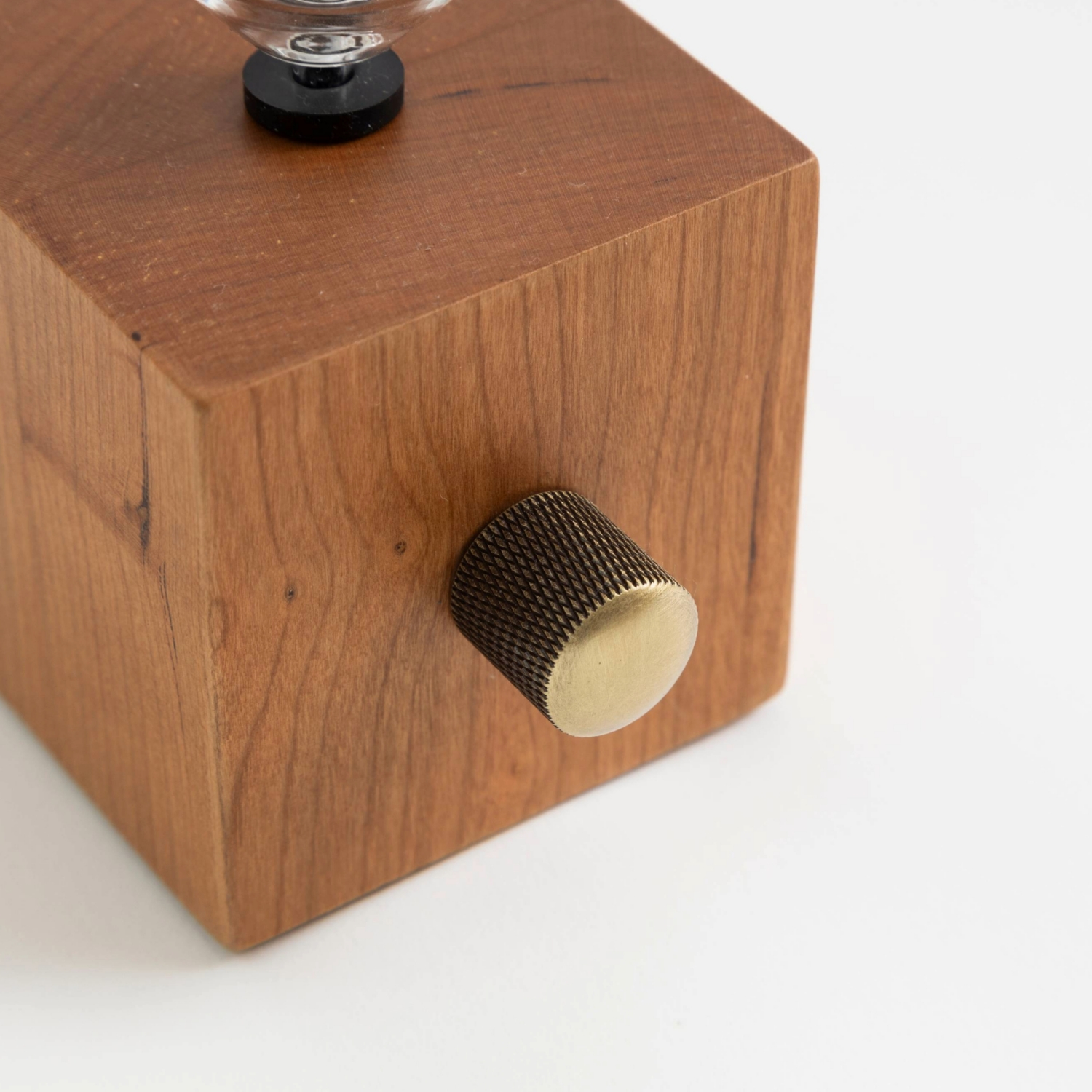 WERKE/WOODEN AROMA DIFFUSER（バッテリー内蔵タイプ）