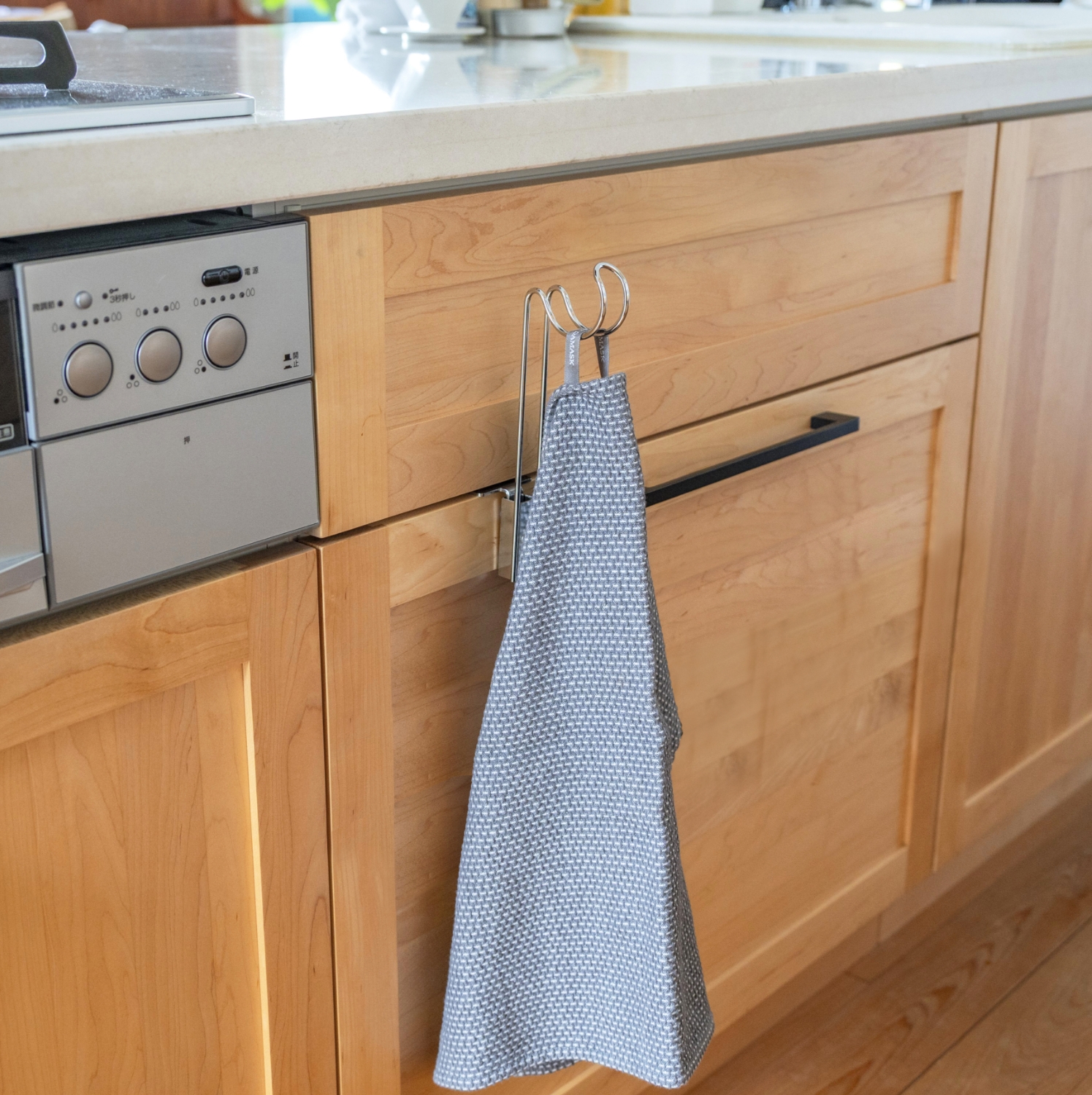 bws SELECTION/すっきり暮らす 浮いてみえるタオルホルダー ロータイプ