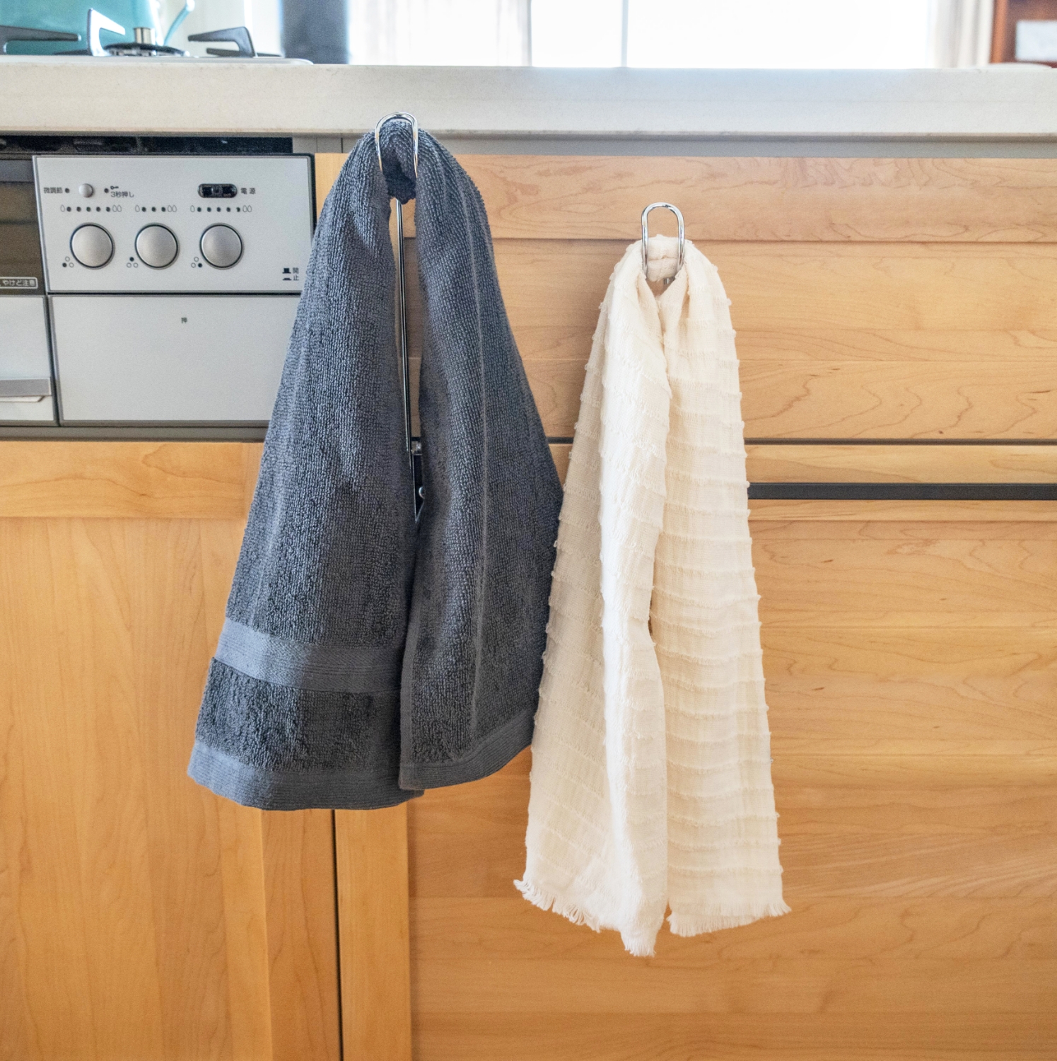 bws SELECTION/すっきり暮らす 浮いてみえるタオルホルダー ロータイプ