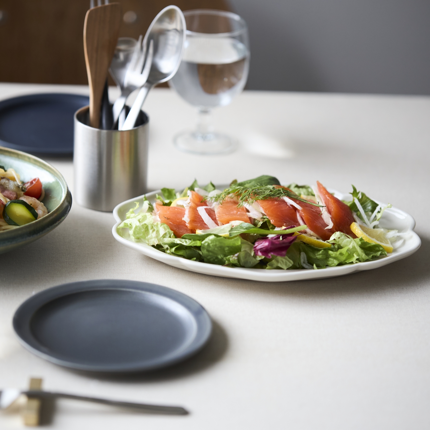 かもめ製作所/花リムオーバルプレート