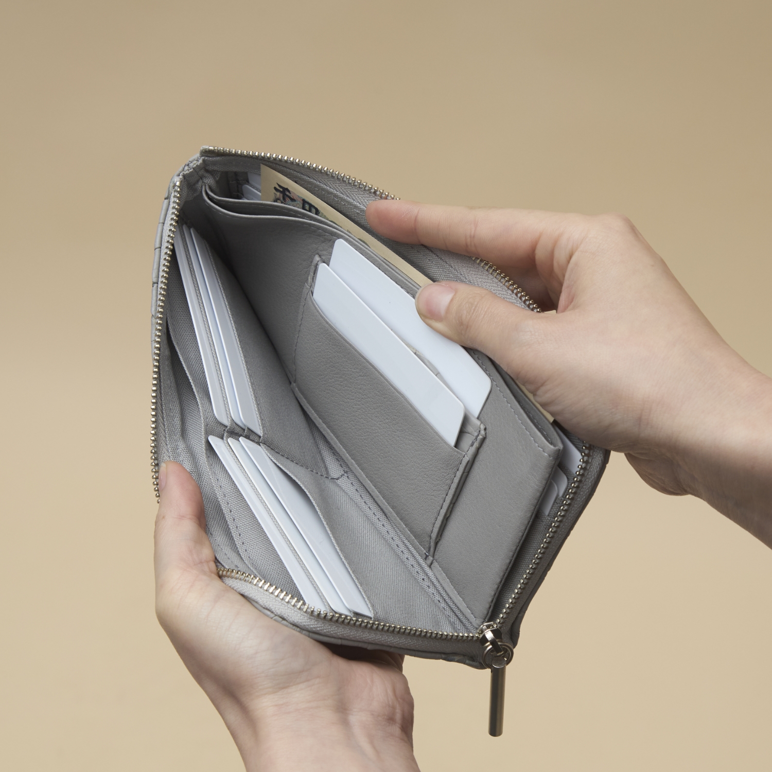 POMTATA/DRIA L-ZIP LONG WALLET