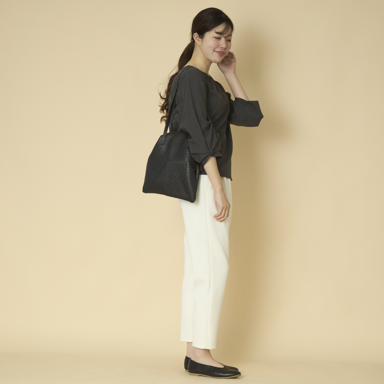 POMTATA/DLIA FRAME SAC ブラック