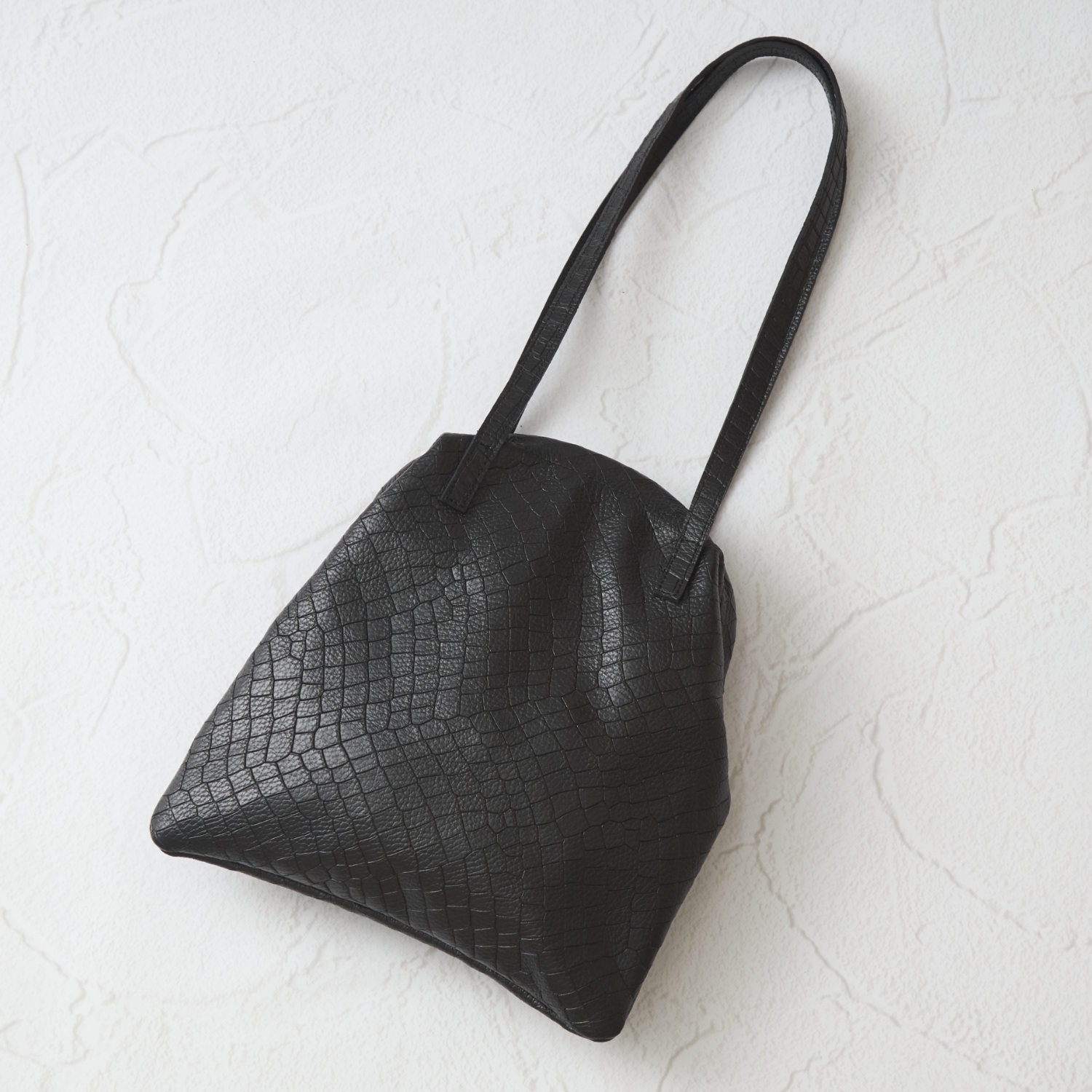 POMTATA/DLIA FRAME SAC ブラック