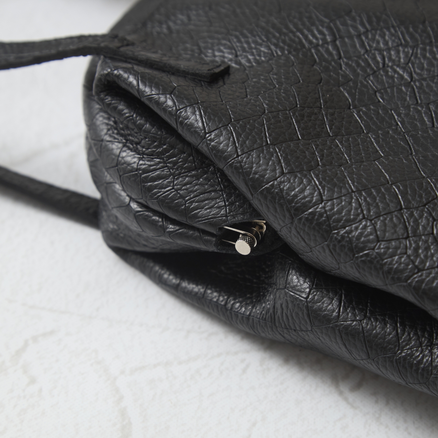 POMTATA/DLIA FRAME SAC ブラック