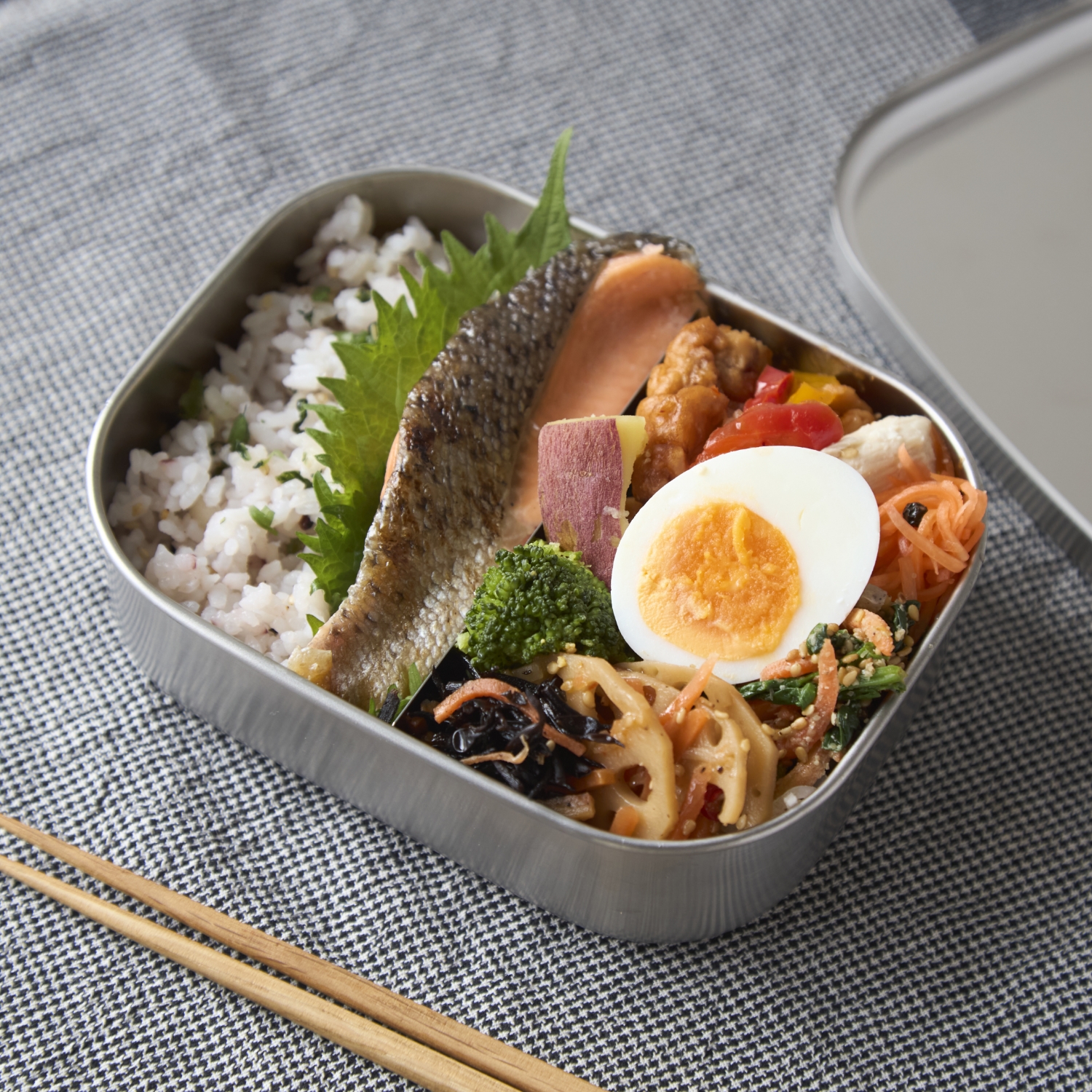 角弁当箱 中1段