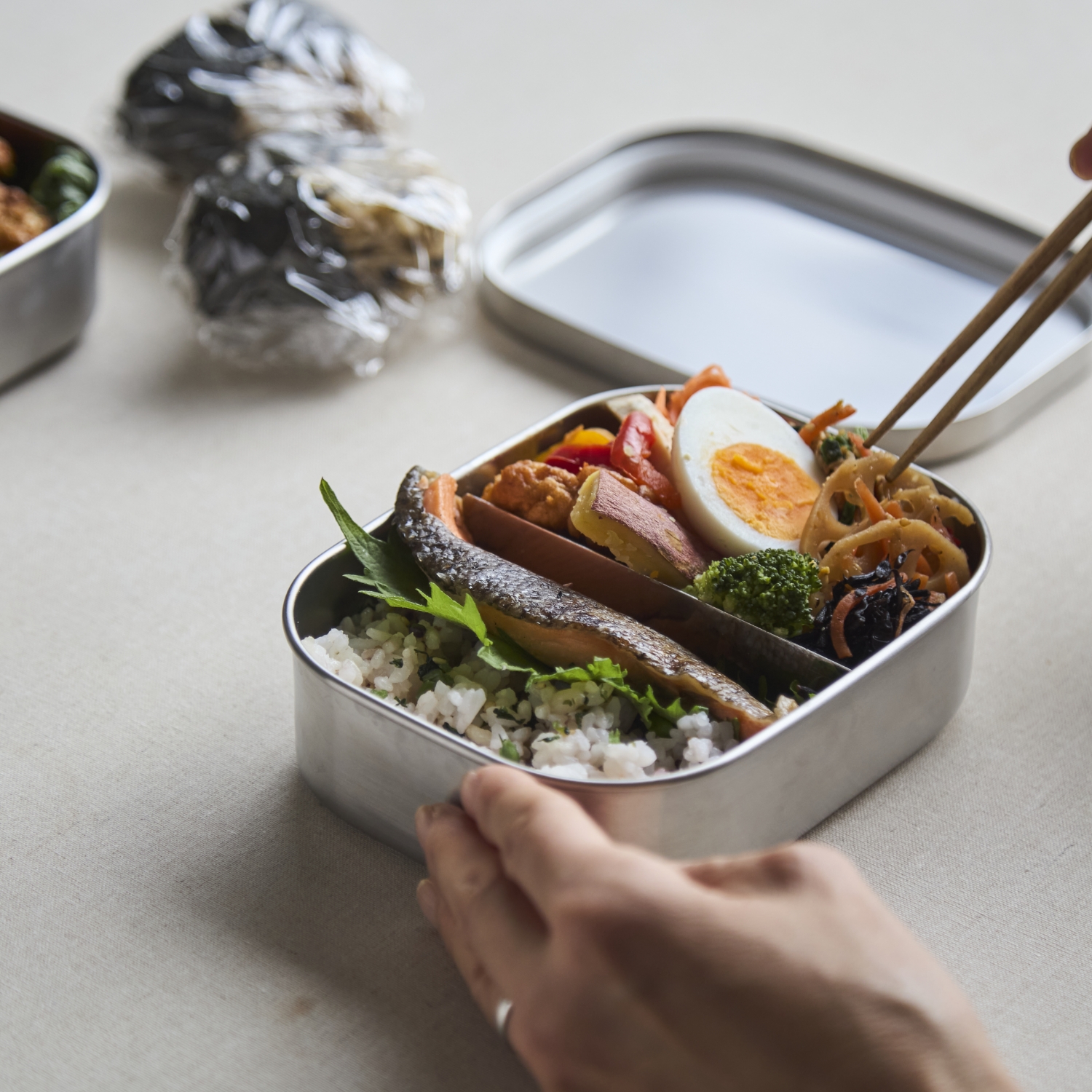 角弁当箱 中1段