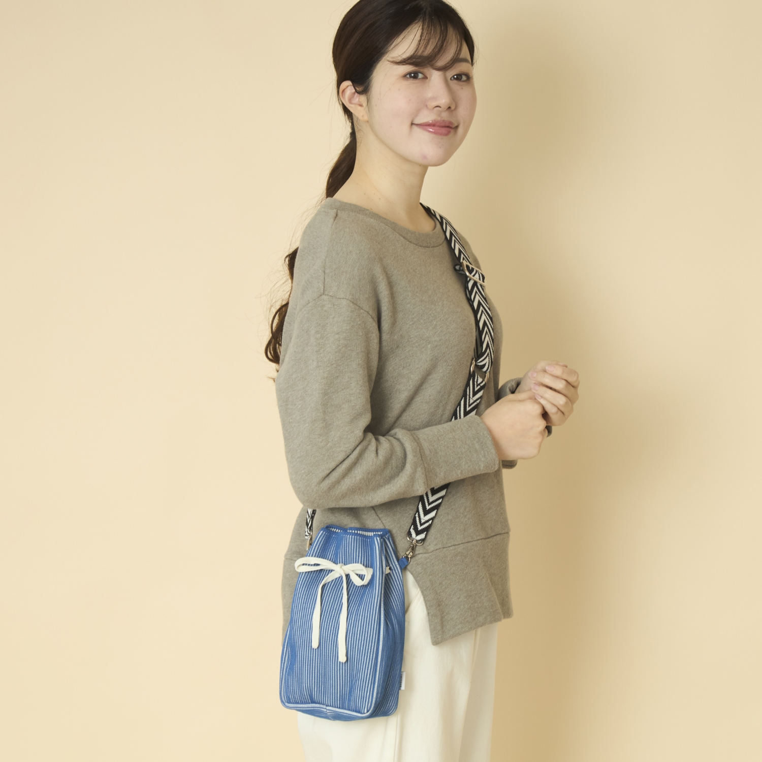 TRICOTE/RIB POUCH BAG