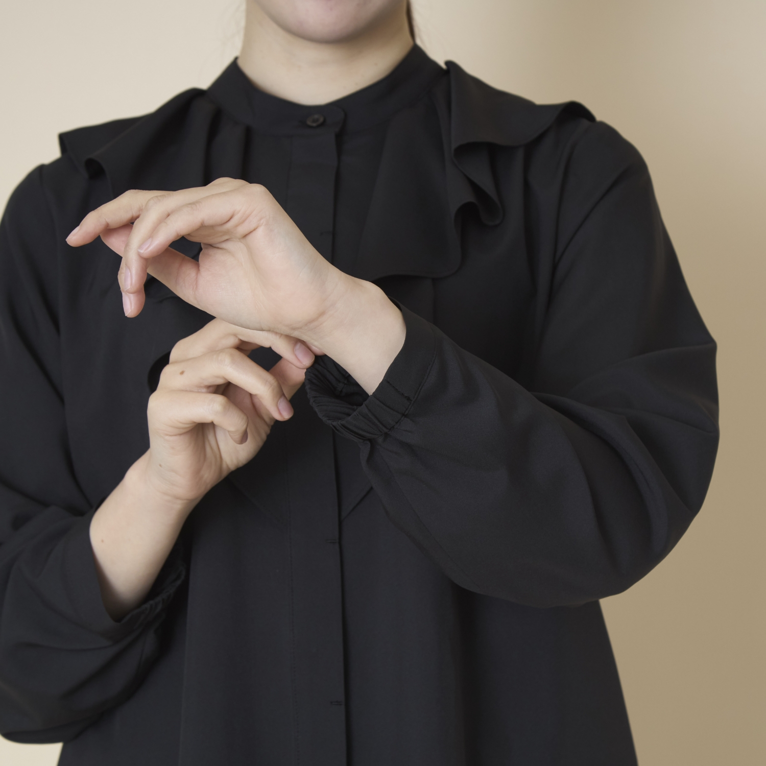 STELLA CIFFON/フリルヨークウォッシャブルブラウス