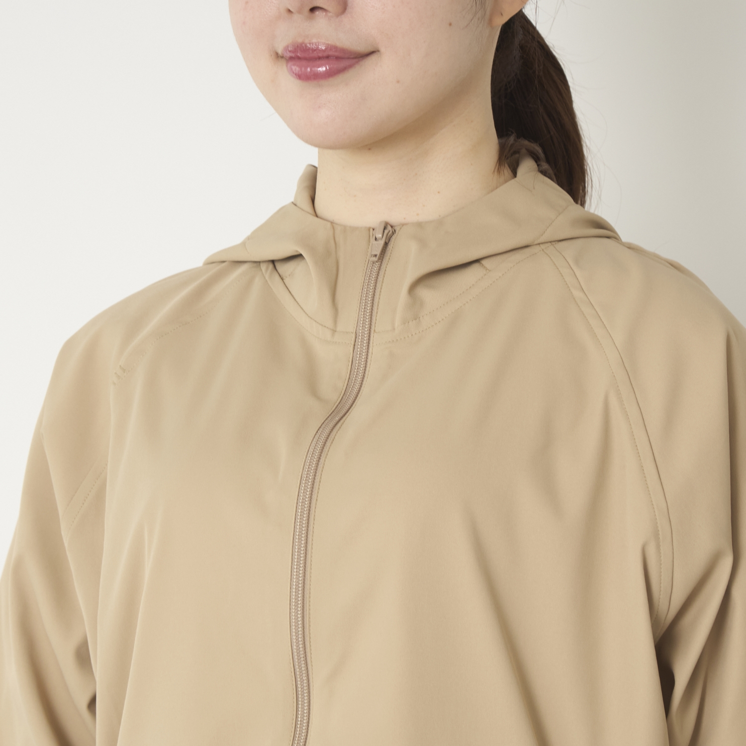 motone/スタイルストア限定　撥水＆ストレッチフード付きコート