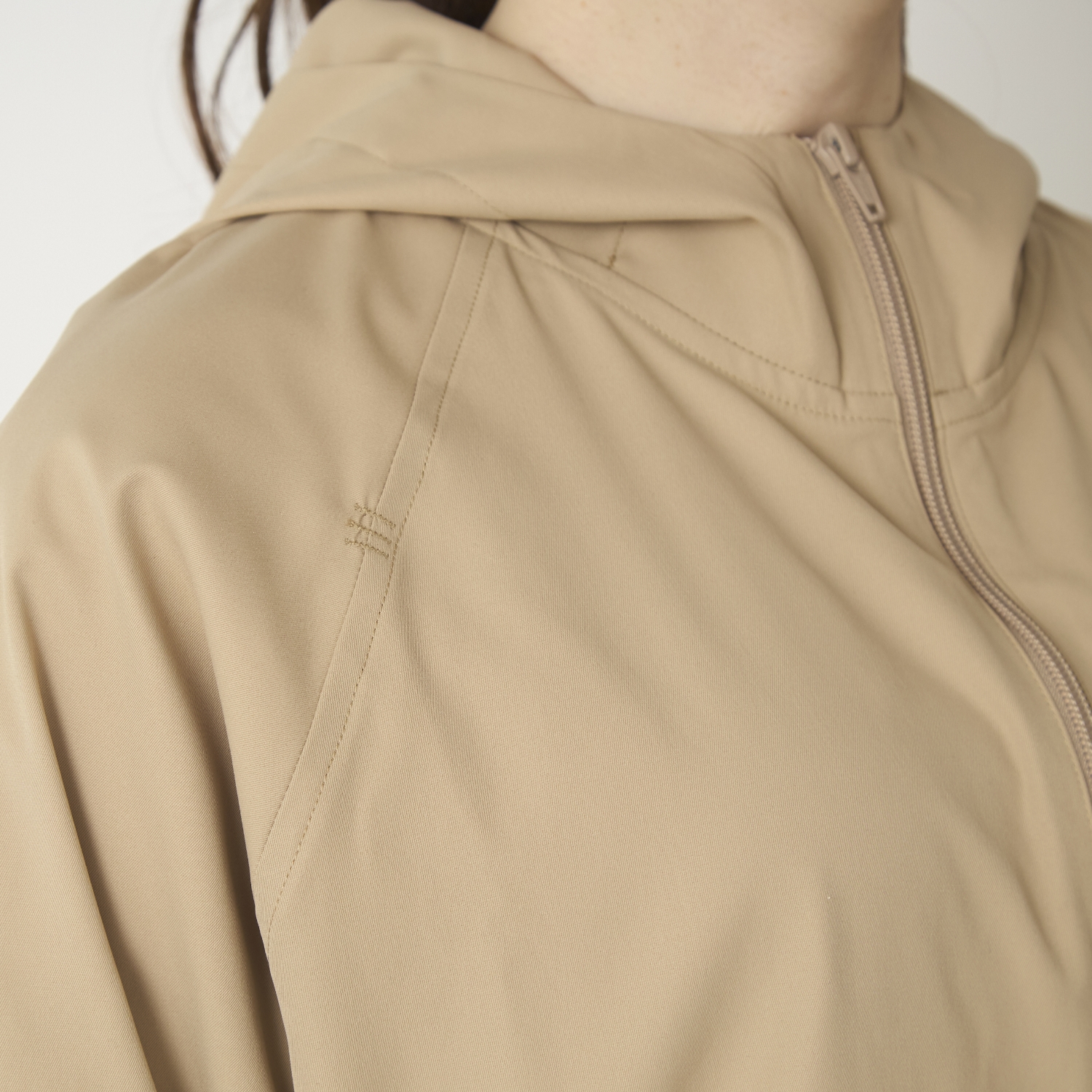 motone/スタイルストア限定　撥水＆ストレッチフード付きコート