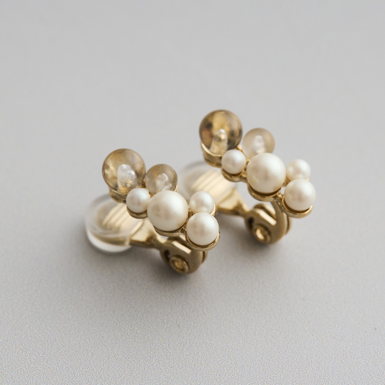 Ouca/天然石＆パールランダムイヤリング