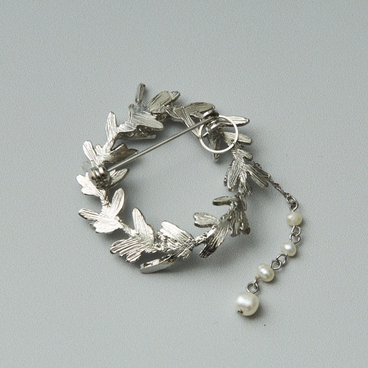 Ouca/リーフ+淡水パールブローチ サークル