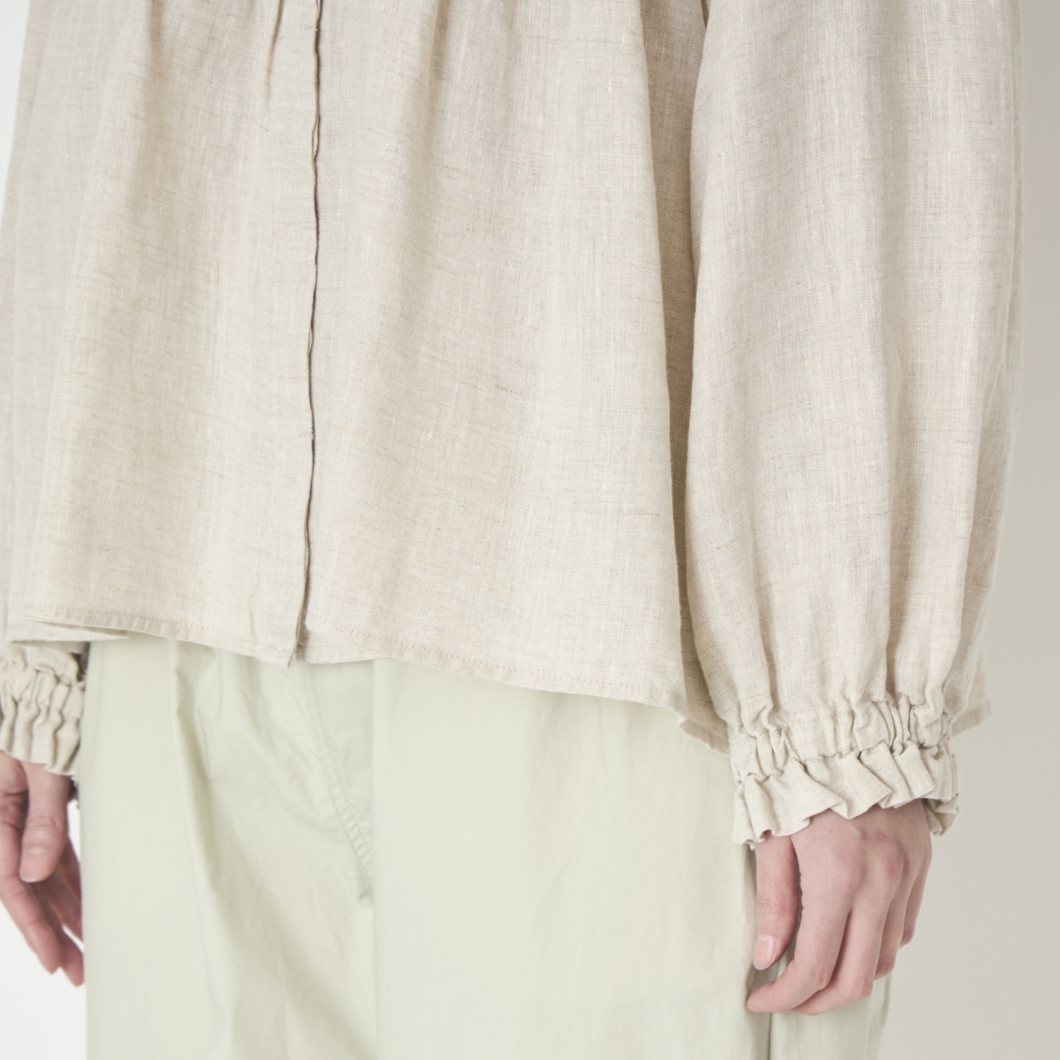 ubasoku/ウェーブピンタックブラウス