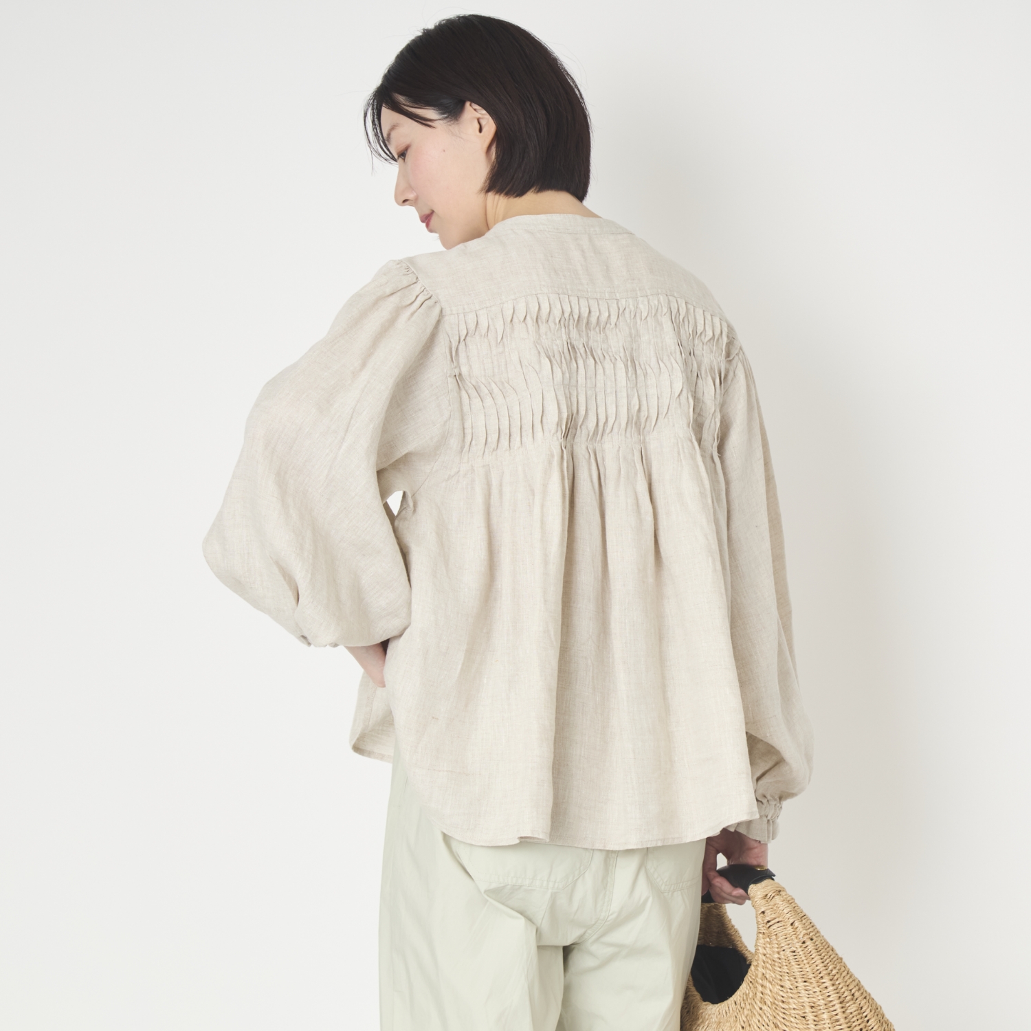 ubasoku/ウェーブピンタックブラウス