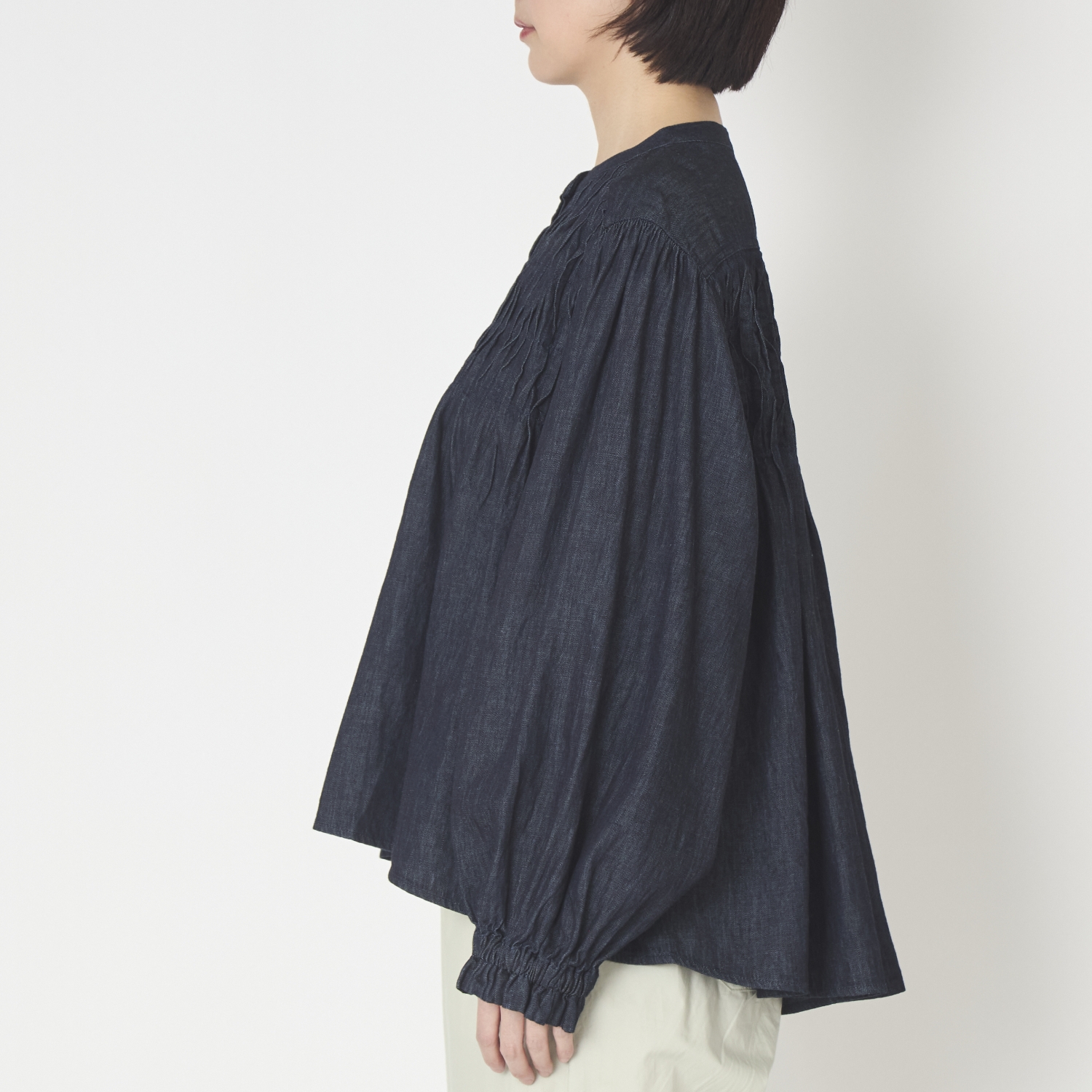 ubasoku/ウェーブピンタックブラウス インディゴ