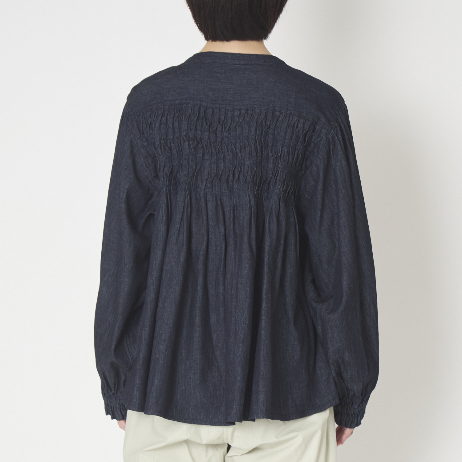 ubasoku/ウェーブピンタックブラウス インディゴ