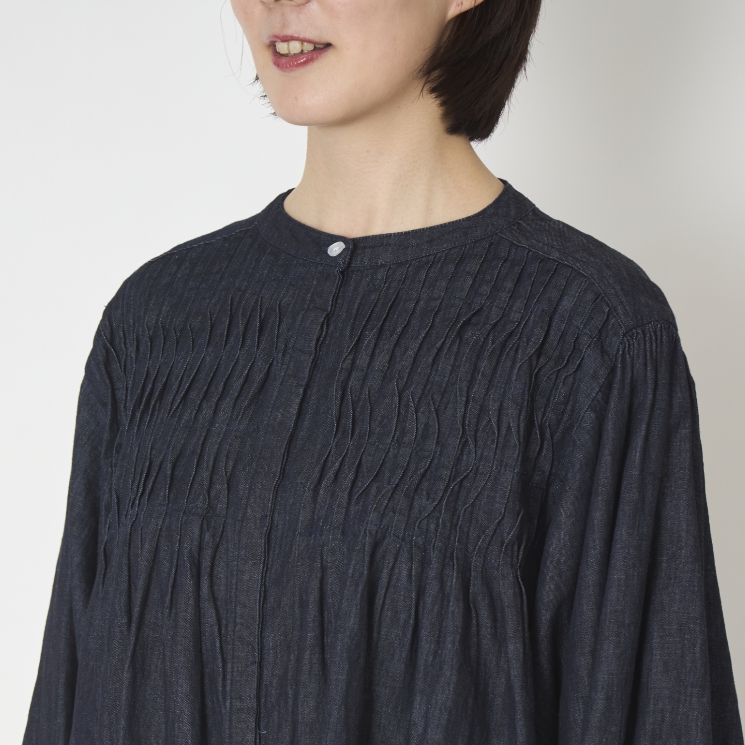 ubasoku/ウェーブピンタックブラウス インディゴ