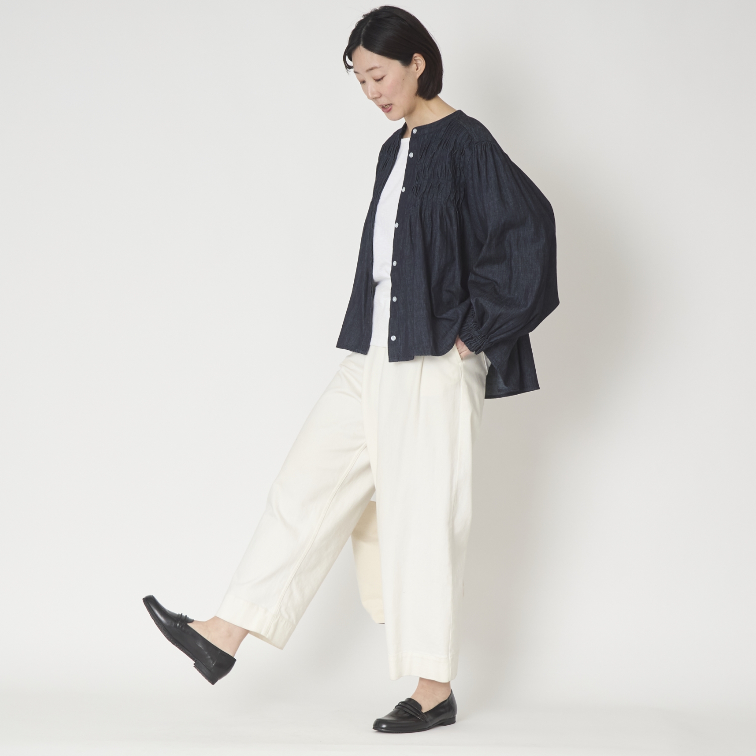 ubasoku/ウェーブピンタックブラウス インディゴ