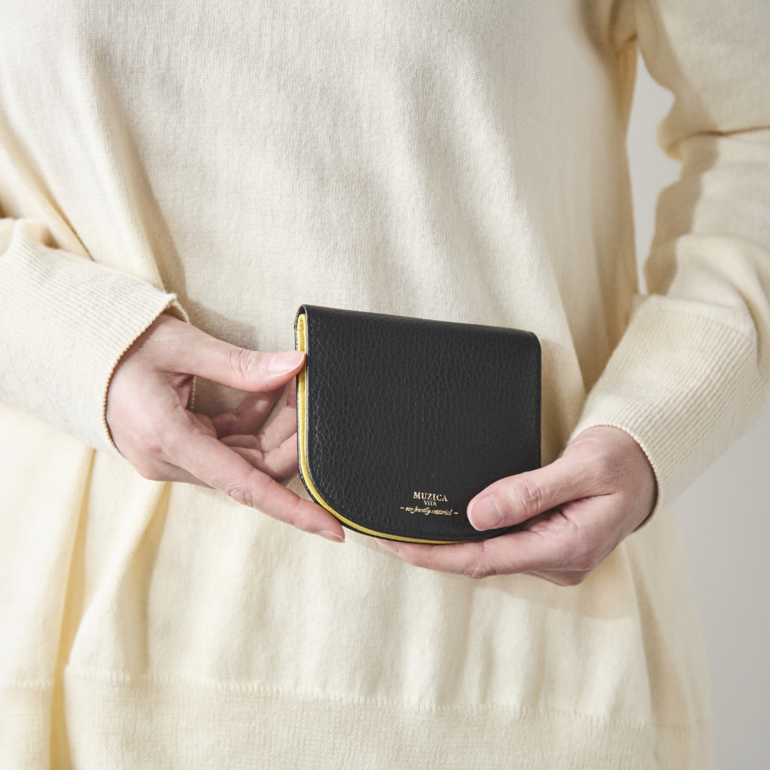 MUZICA VITA/COMBI二つ折り財布　バイカラー