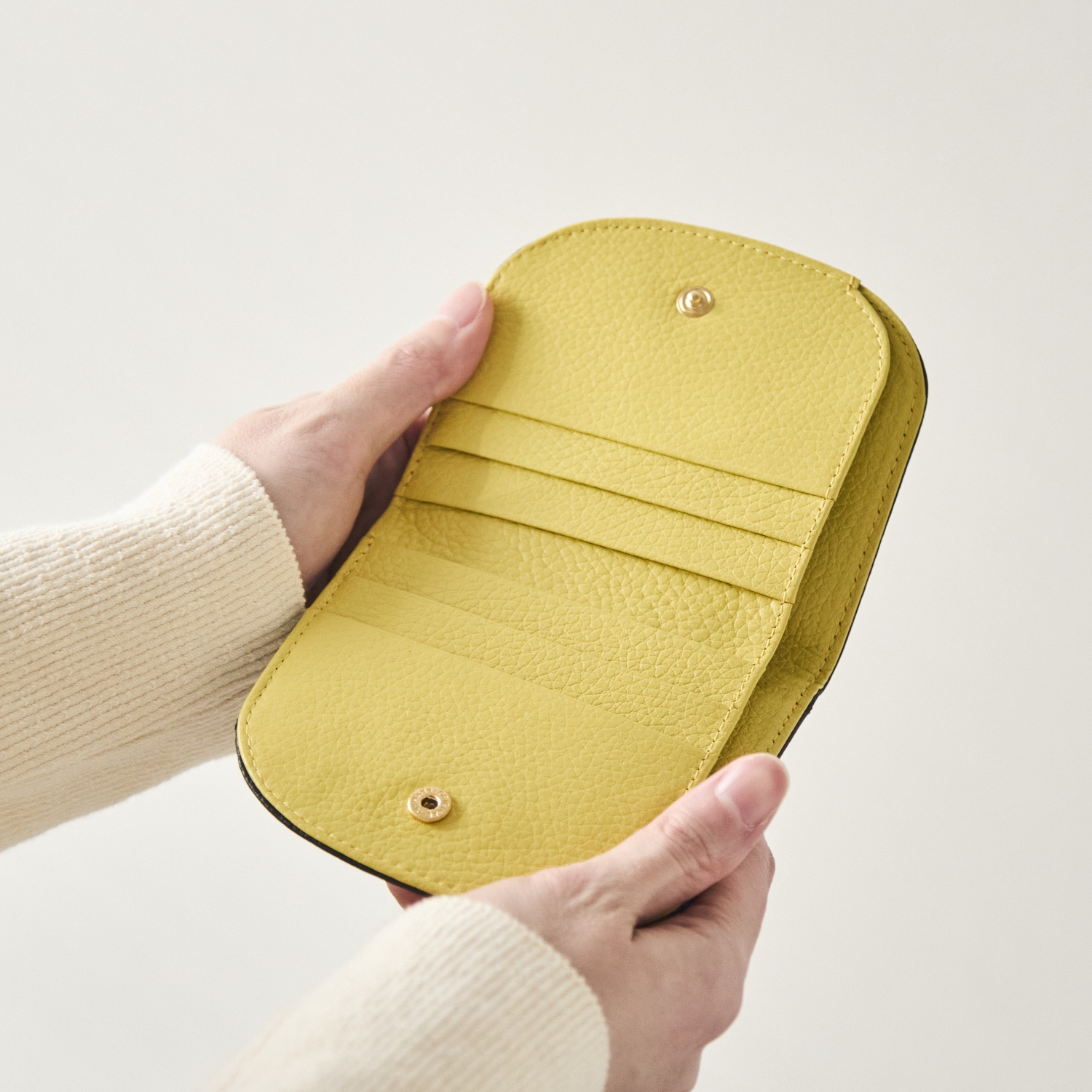 MUZICA VITA/COMBI二つ折り財布　バイカラー