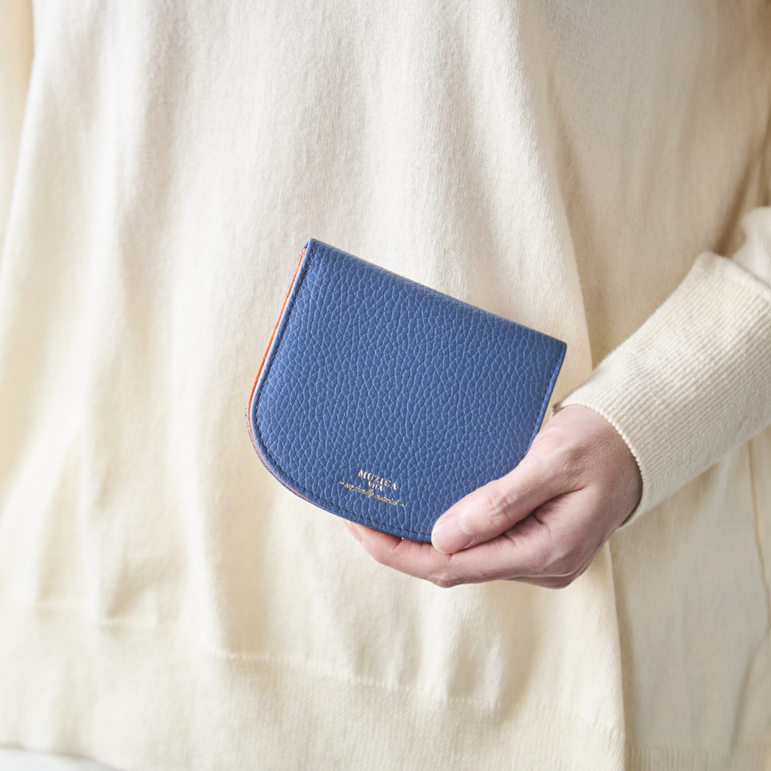 MUZICA VITA/COMBI二つ折り財布　バイカラー