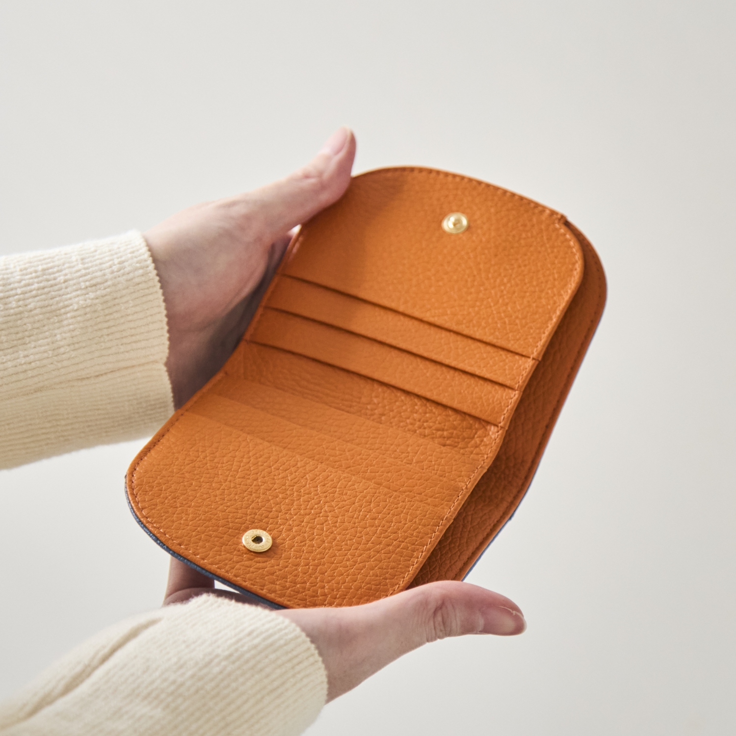 MUZICA VITA/COMBI二つ折り財布　バイカラー