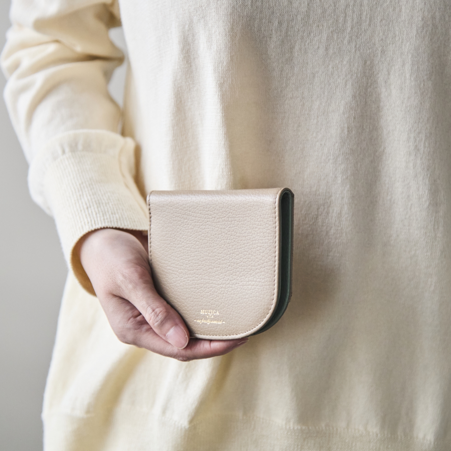 MUZICA VITA/COMBI二つ折り財布　バイカラー