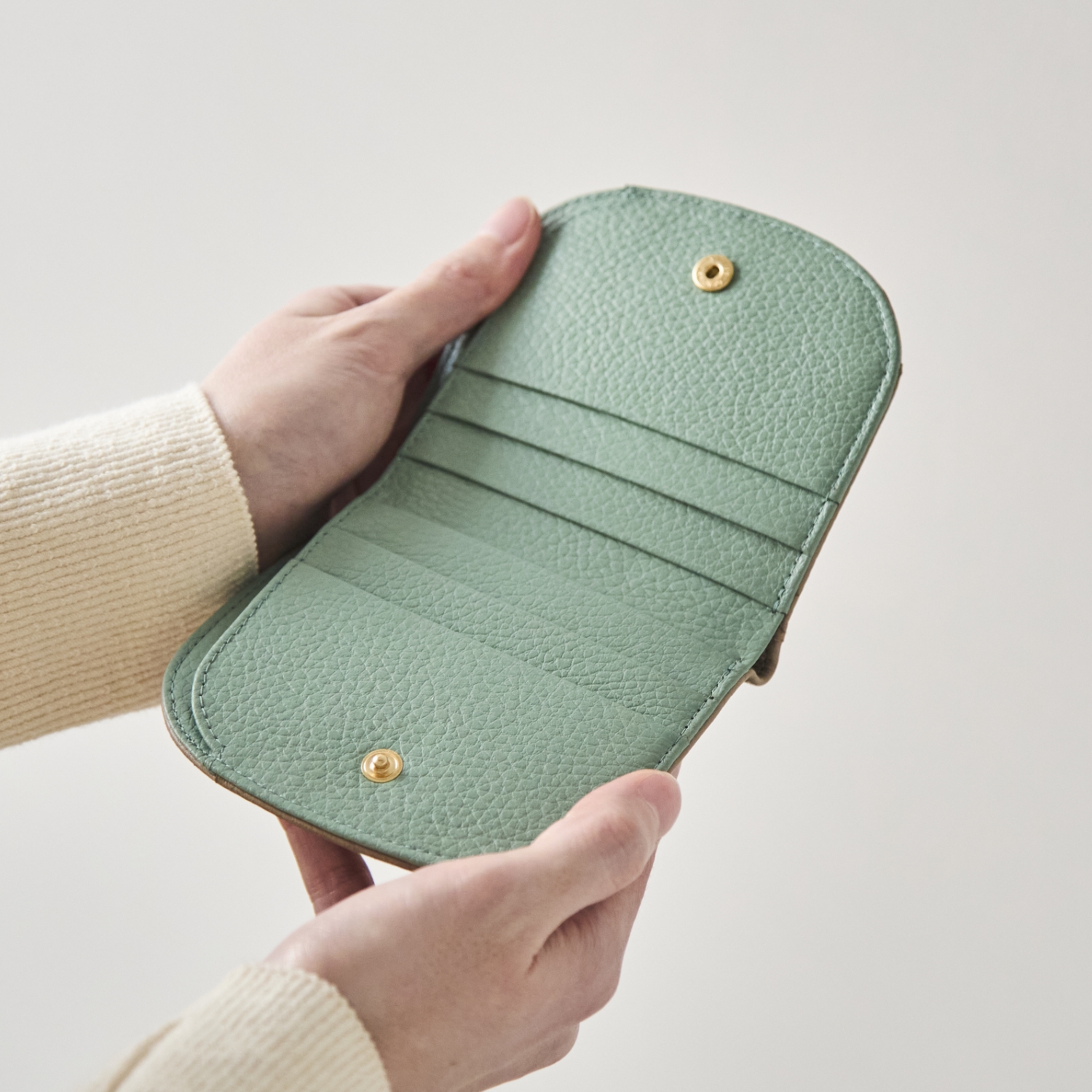 MUZICA VITA/COMBI二つ折り財布　バイカラー