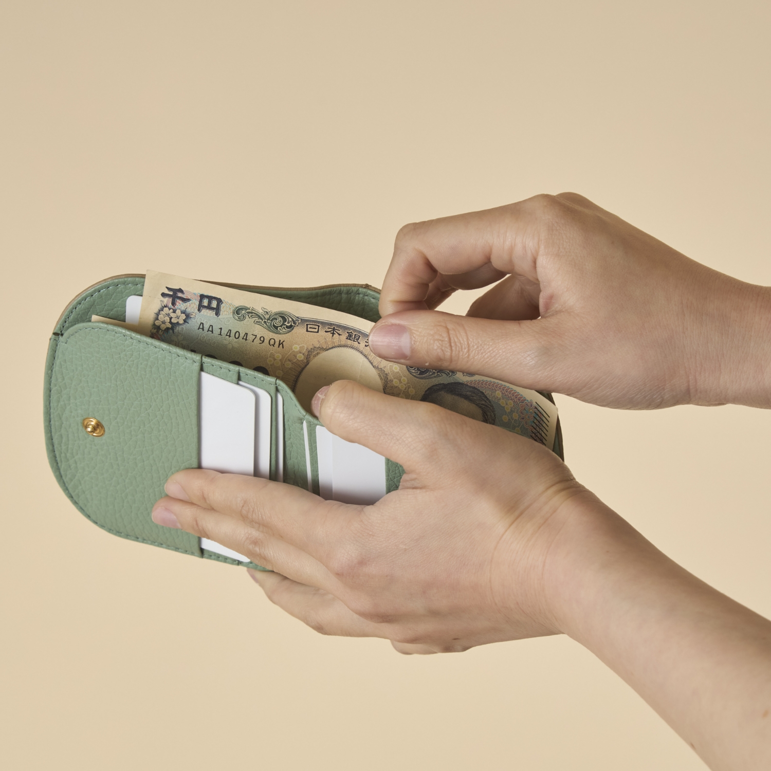 MUZICA VITA/COMBI二つ折り財布　バイカラー