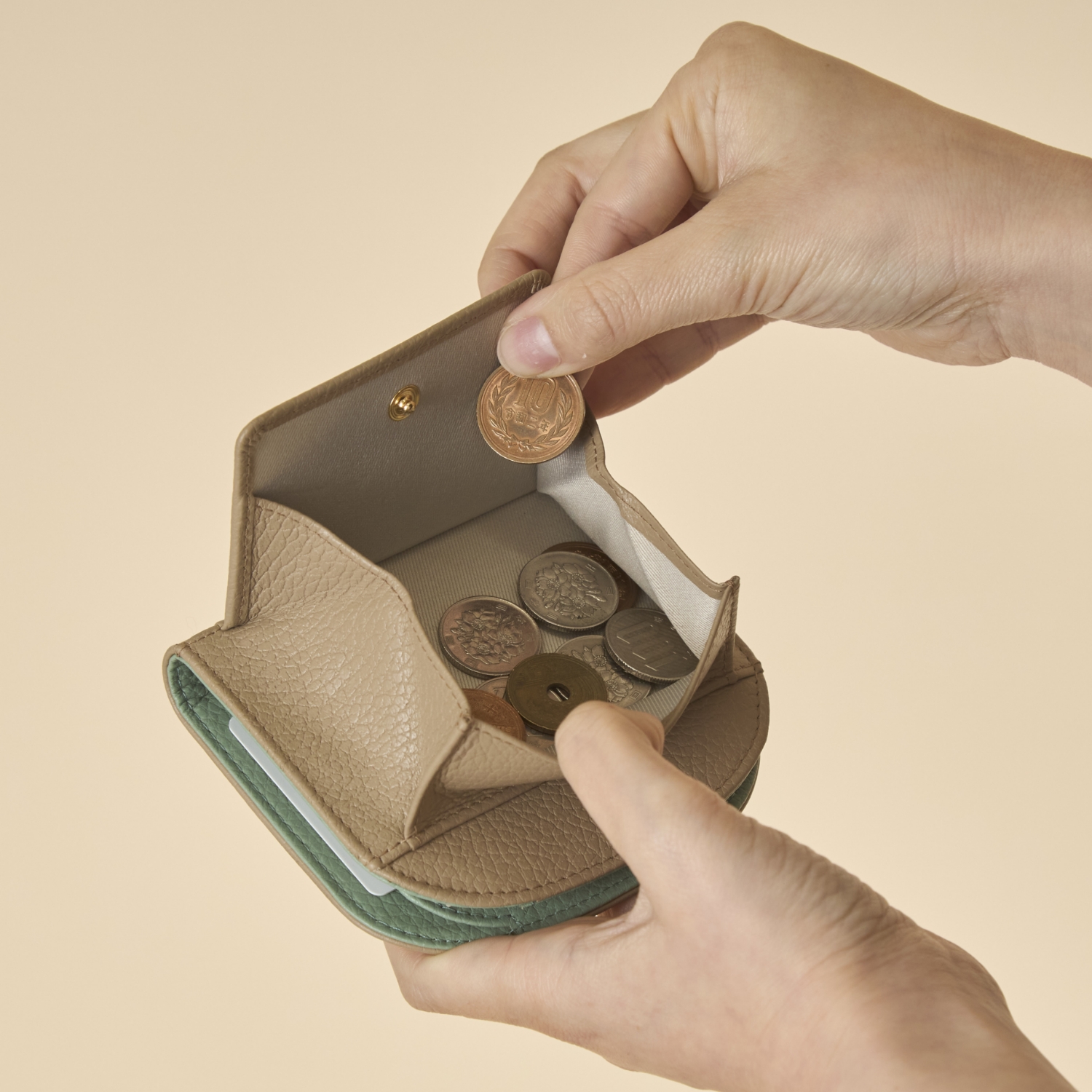 MUZICA VITA/COMBI二つ折り財布　バイカラー