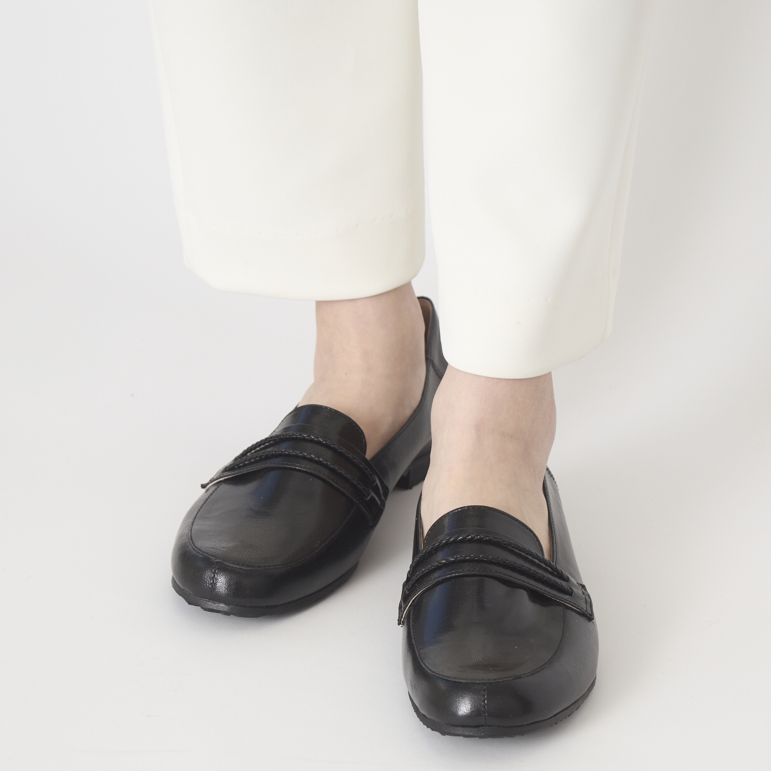 KUTSUNE/LIGHT RIGHT LITHE LOAFER