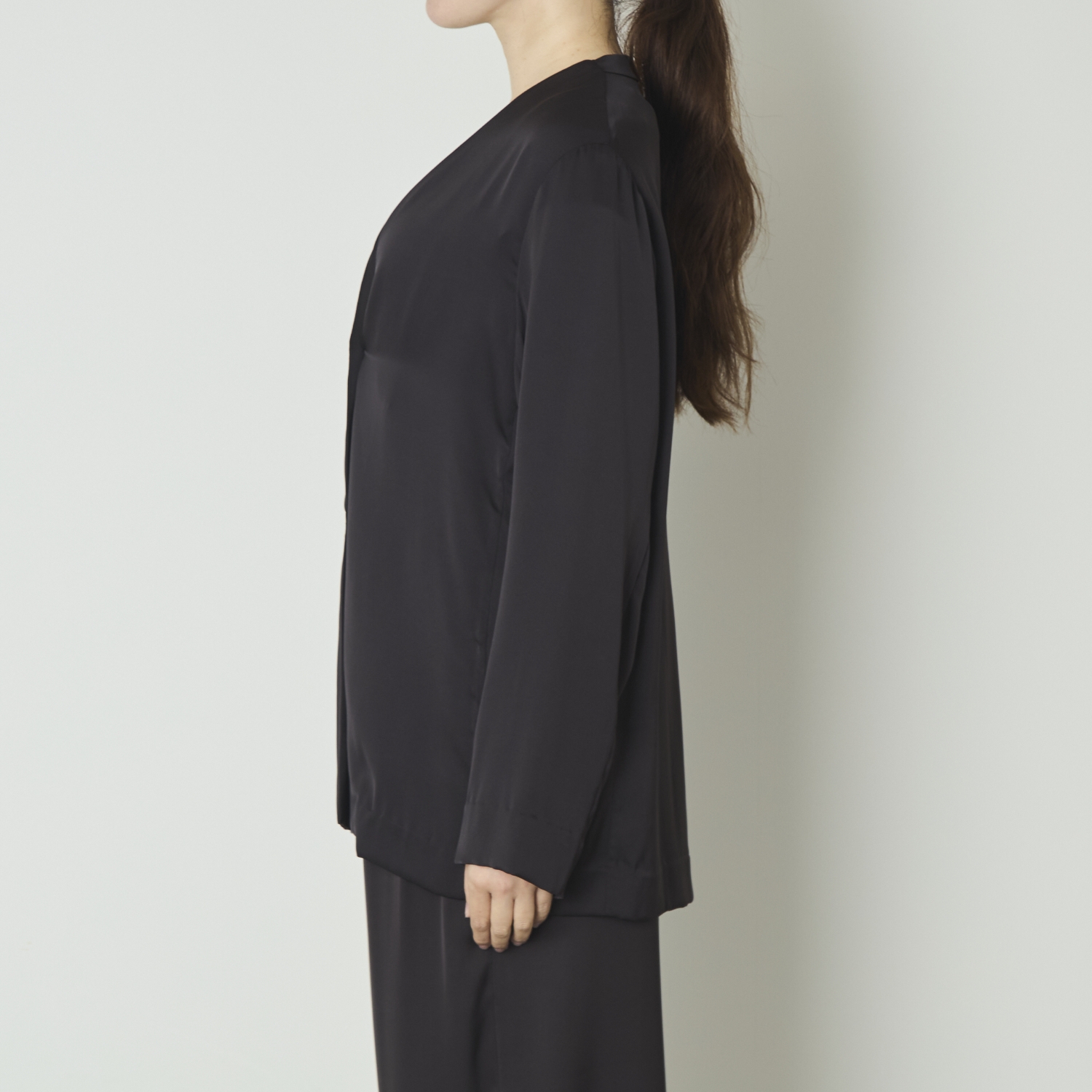 DRESS HERSELF/シルクサテンシャツジャケット