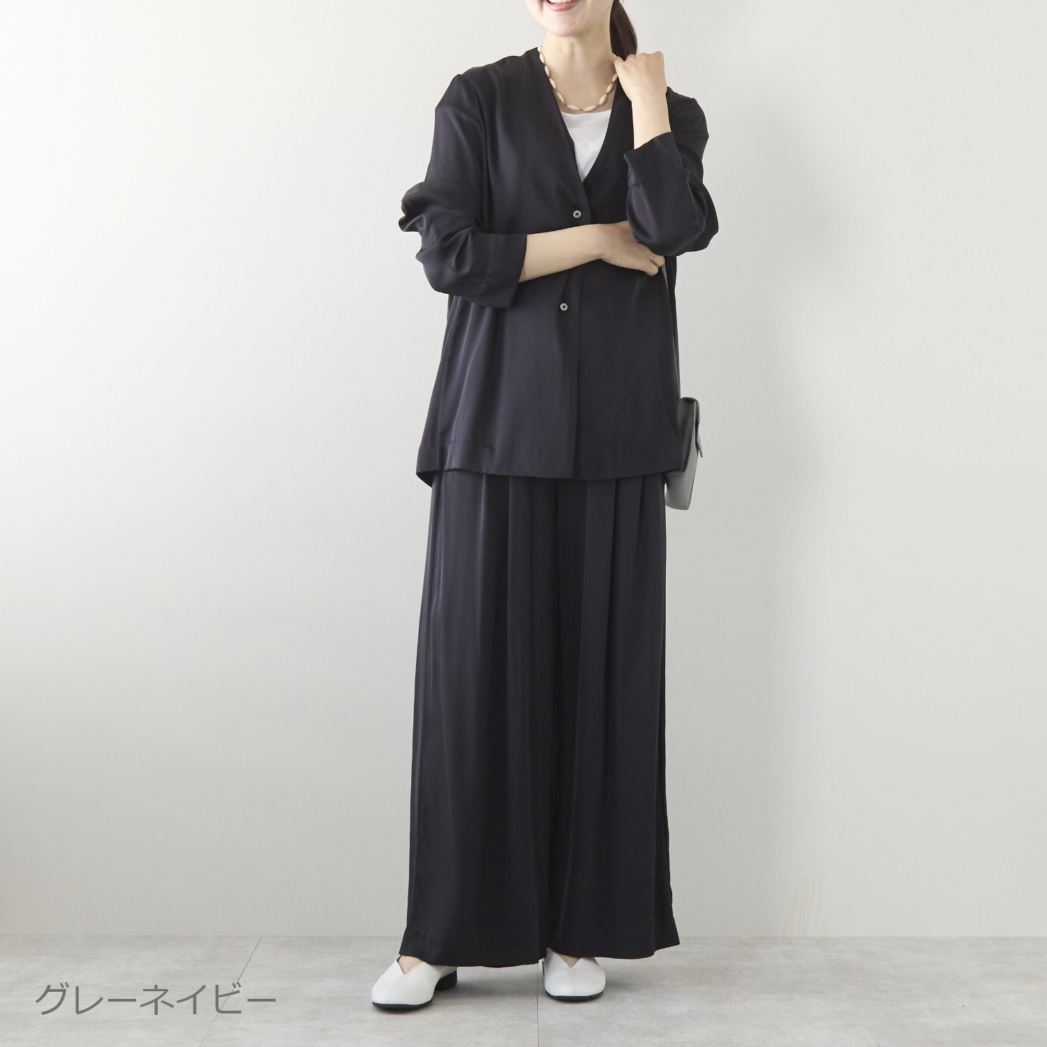 DRESS HERSELF/シルクサテンシャツジャケット