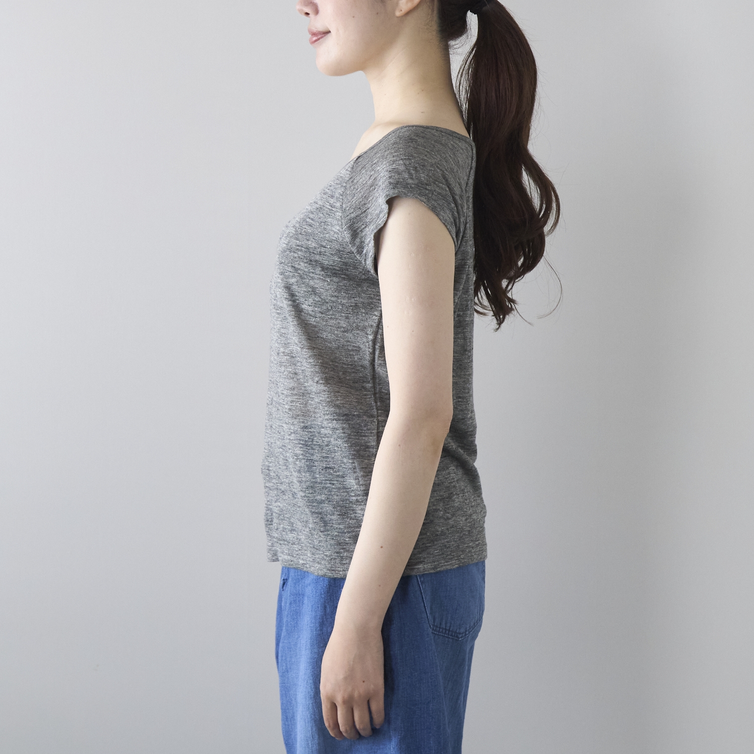Kilka/風を通してひんやり涼しいリネン100％ブラトップ フレンチスリーブ