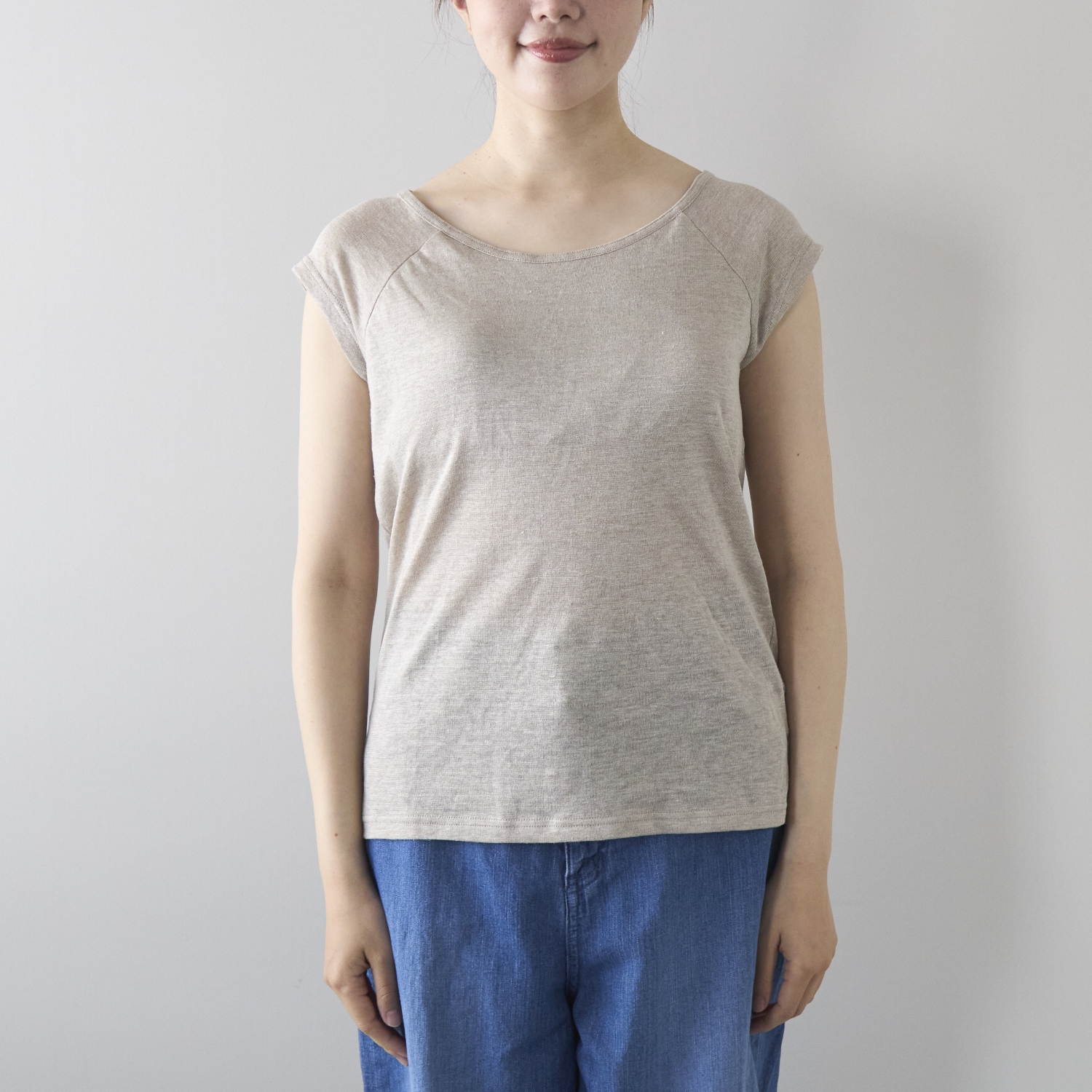 Kilka/風を通してひんやり涼しいリネン100％ブラトップ フレンチスリーブ