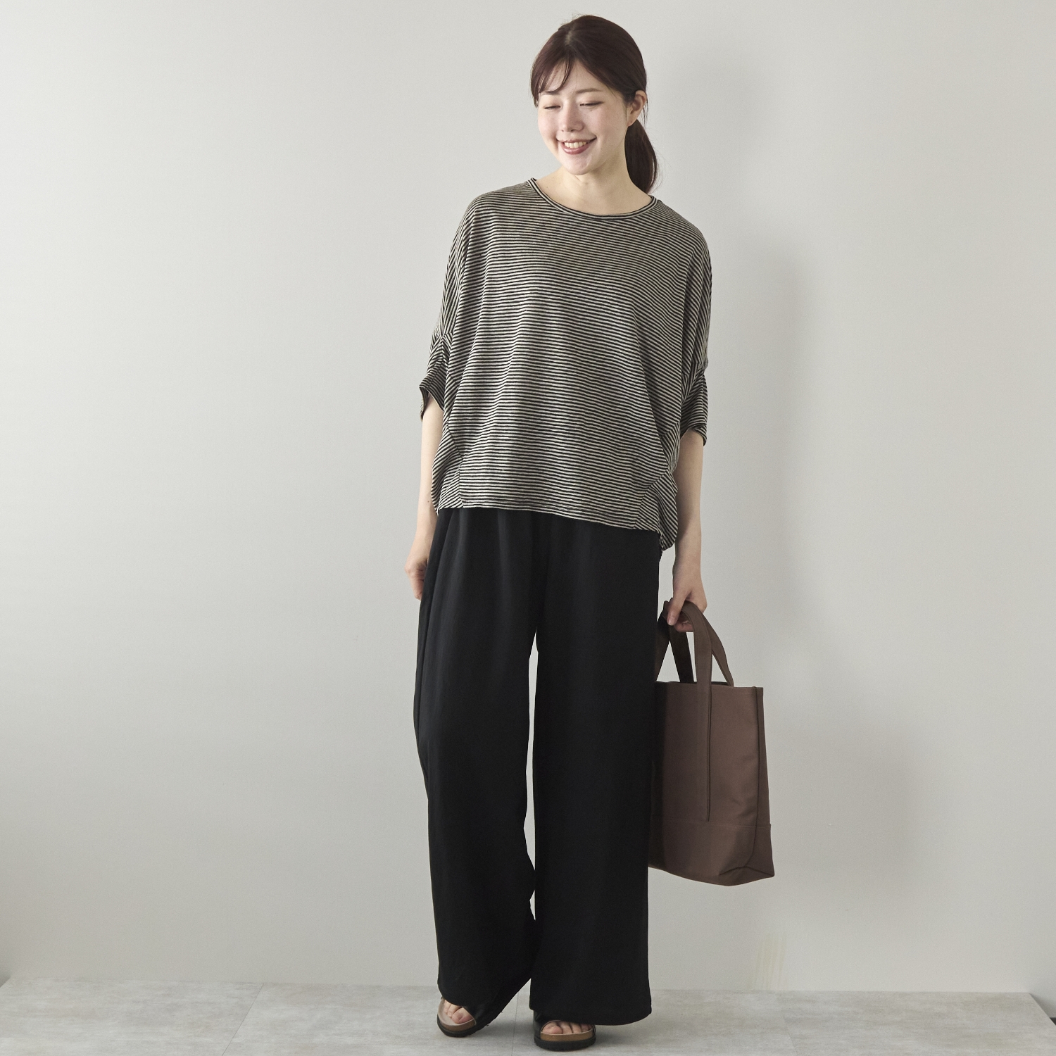 Kilka/接触冷感素材のきれい見えストレッチパンツ