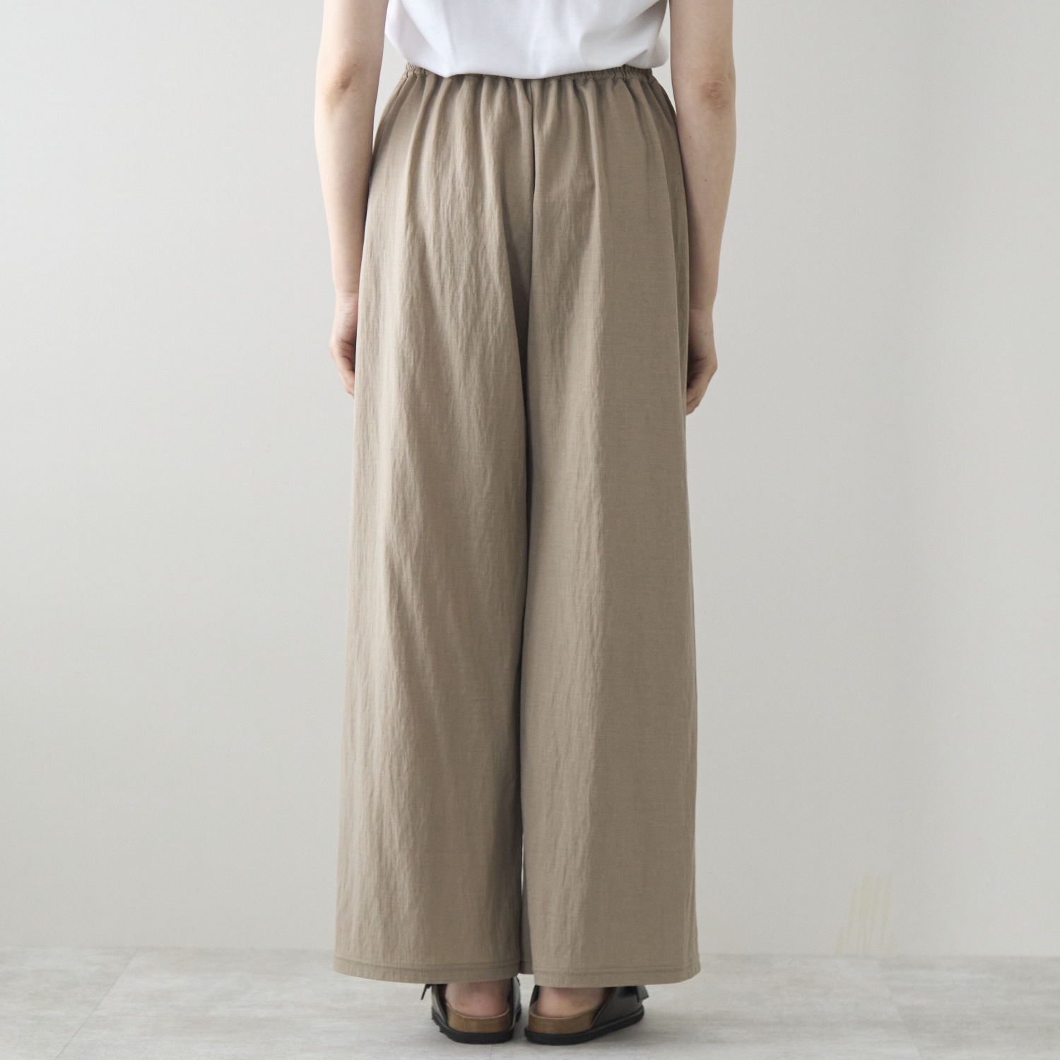 Kilka/接触冷感素材のきれい見えストレッチパンツ
