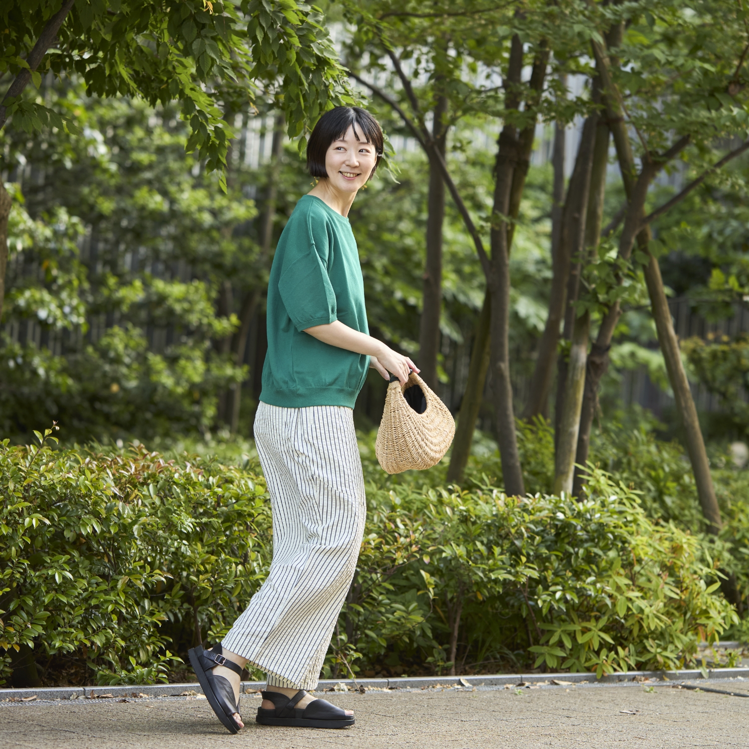 Kilka/風が通るストライプのカーブパンツ