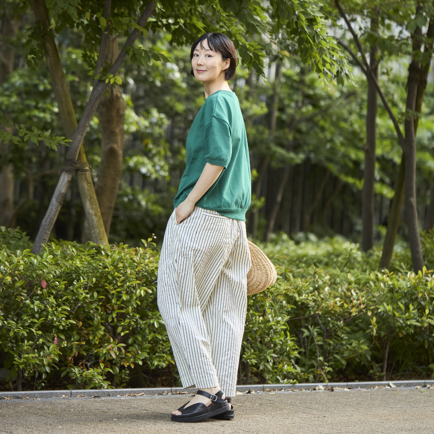 Kilka/風が通るストライプのカーブパンツ