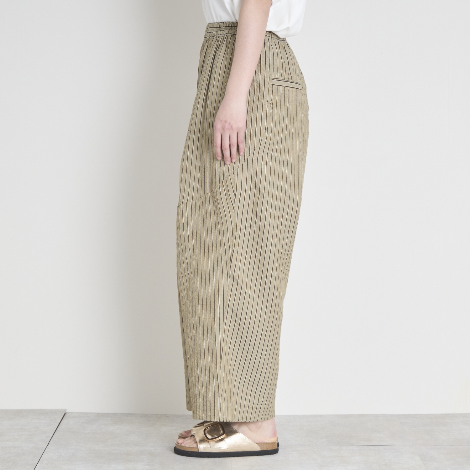 Kilka/風が通るストライプのカーブパンツ