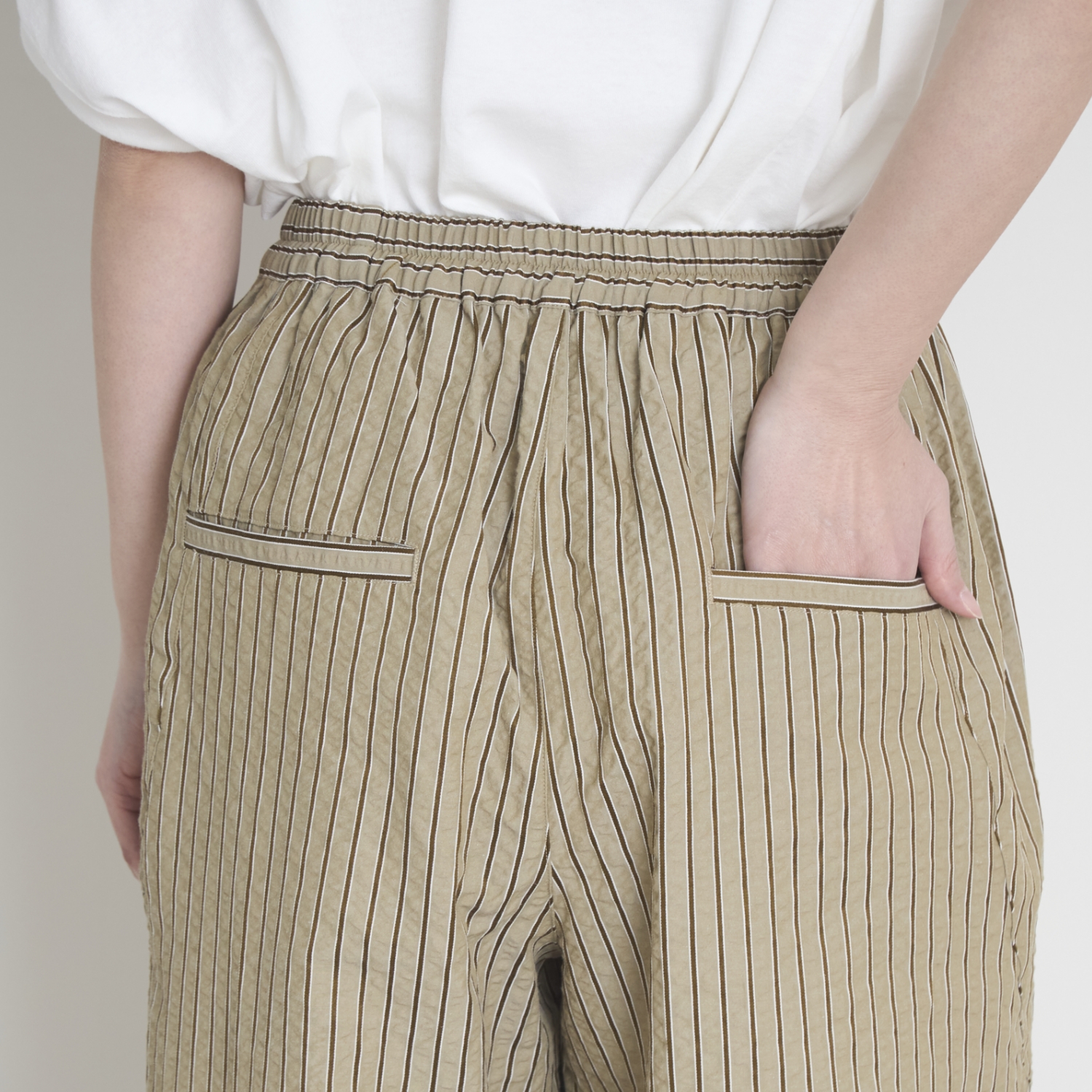 Kilka/風が通るストライプのカーブパンツ