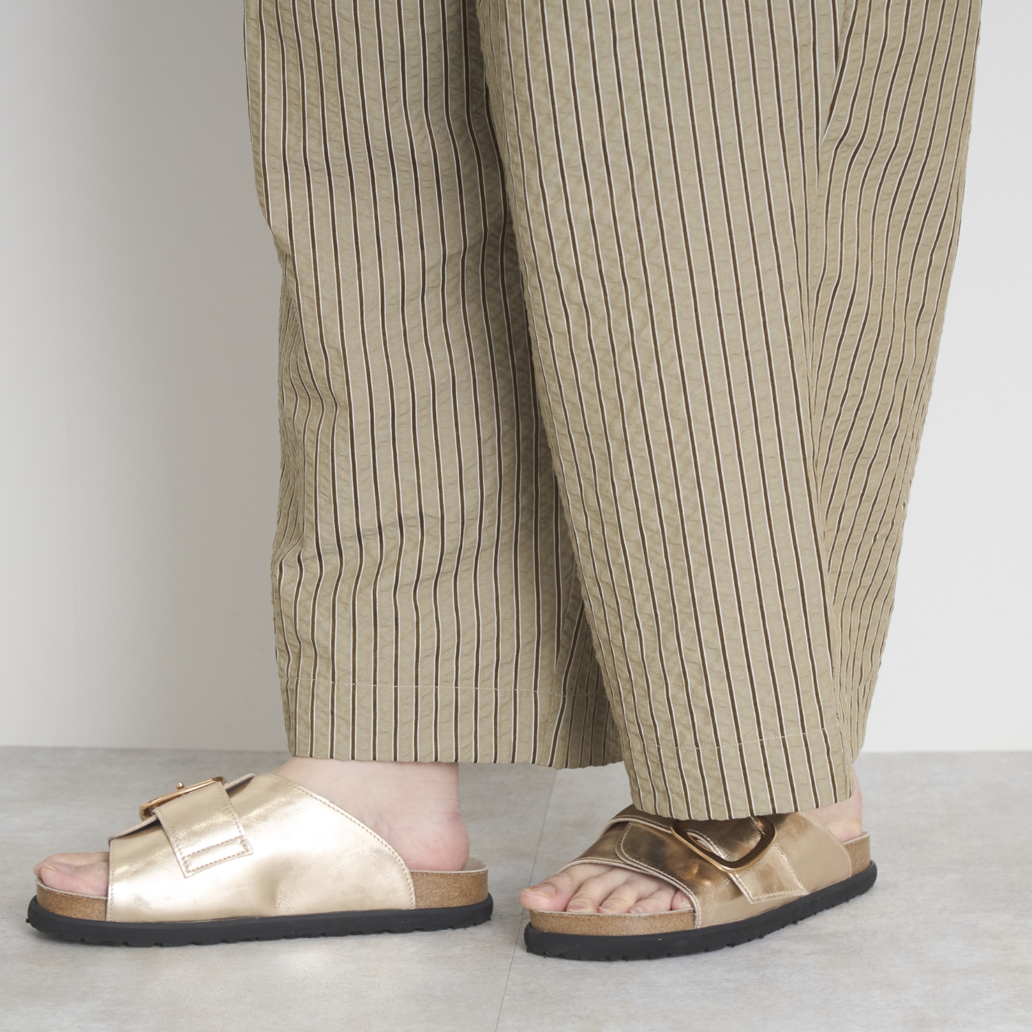 Kilka/風が通るストライプのカーブパンツ