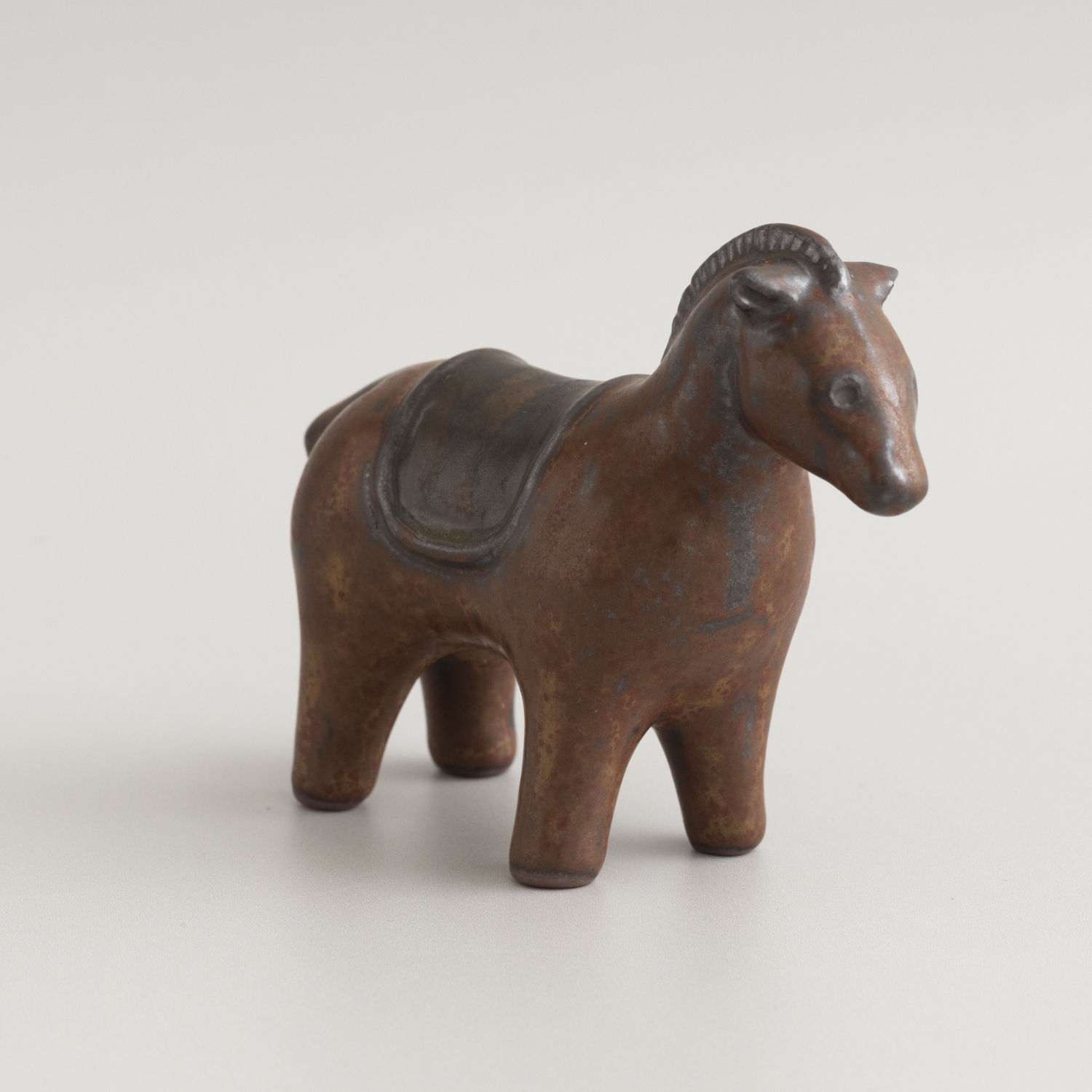 かしわ窯/オブジェ A wooden horse